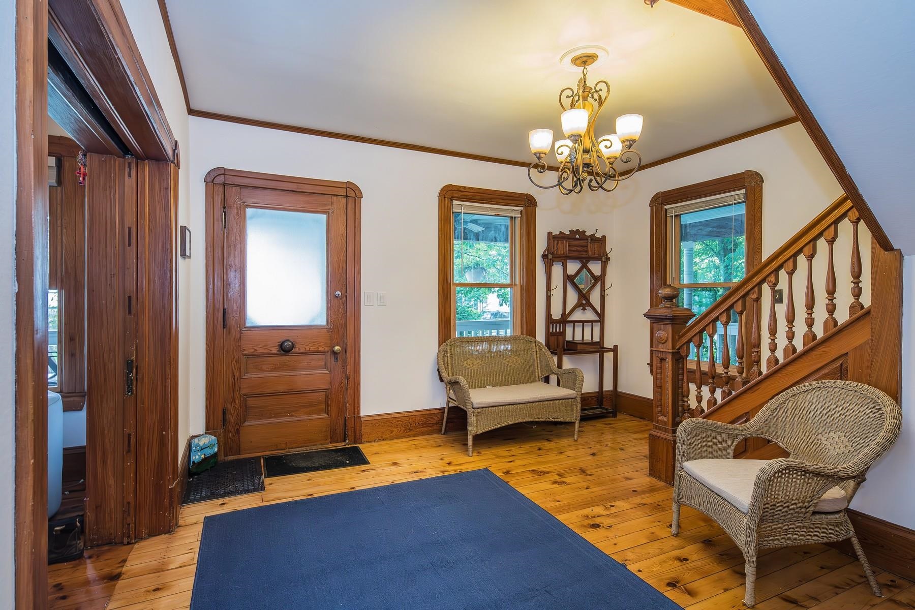 11 East Washington Street Property Photo 16