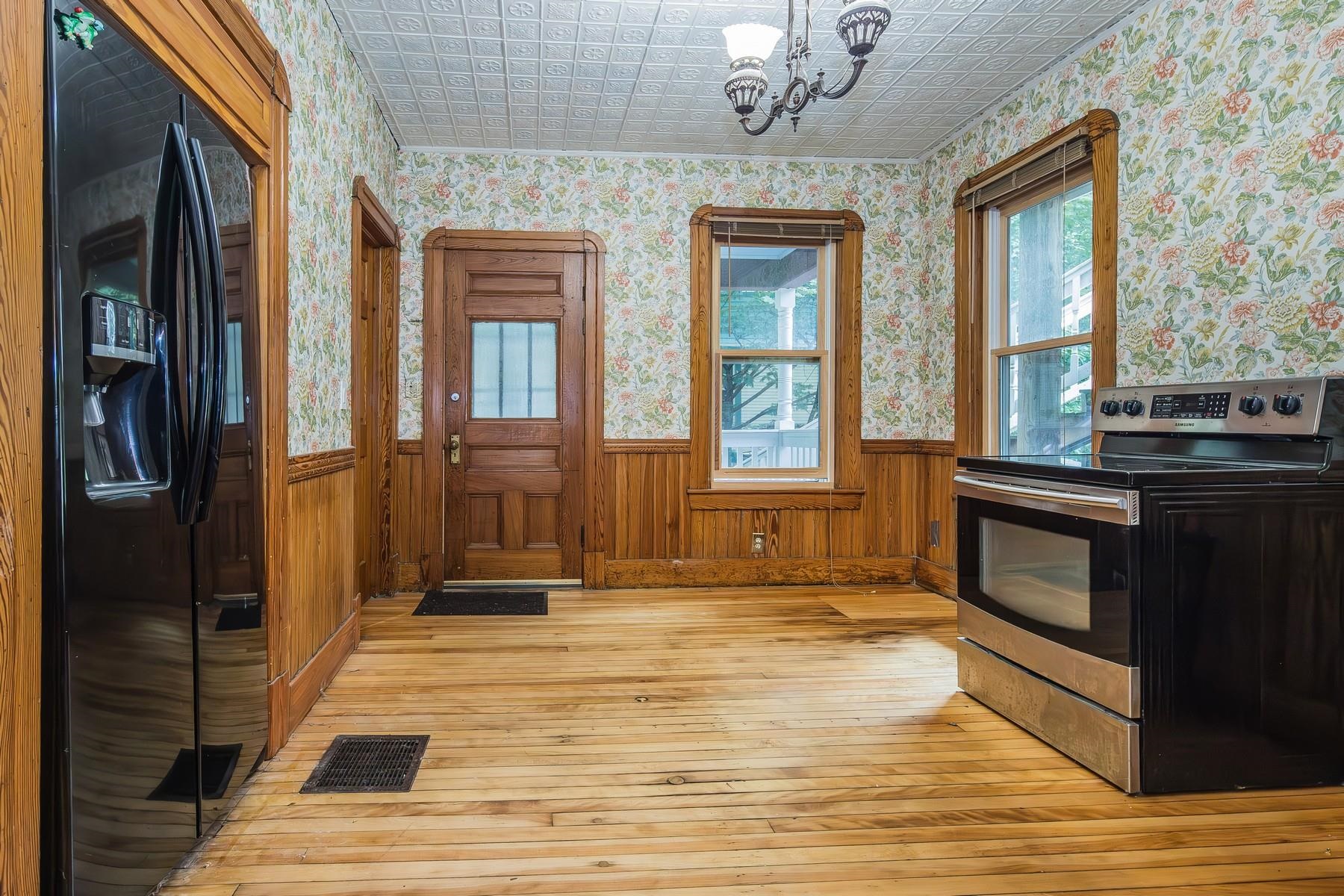 11 East Washington Street Property Photo 23