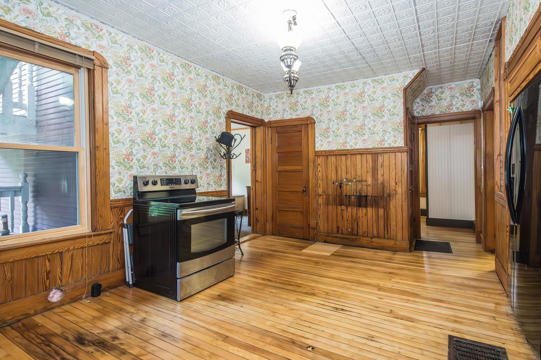 11 East Washington Street Property Photo 25