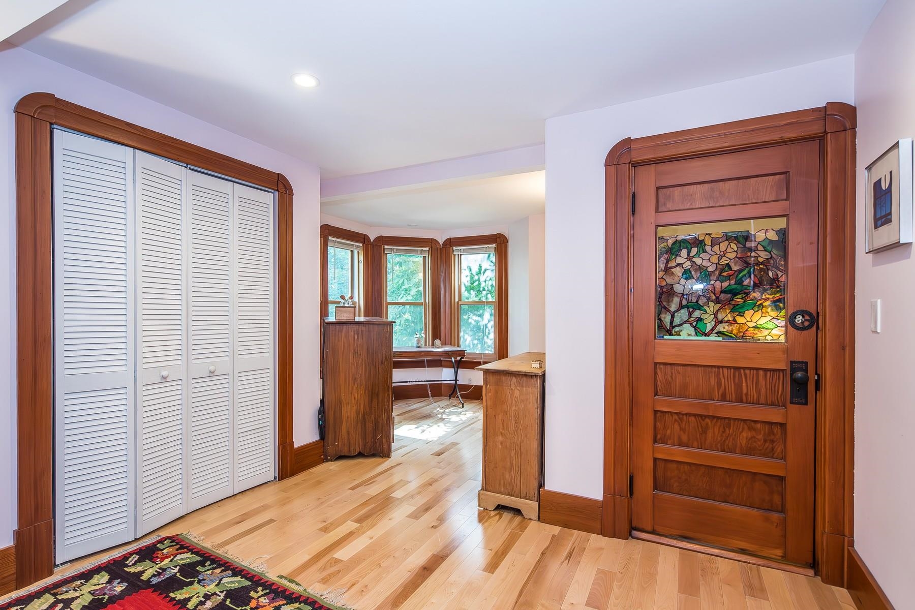11 East Washington Street Property Photo 30