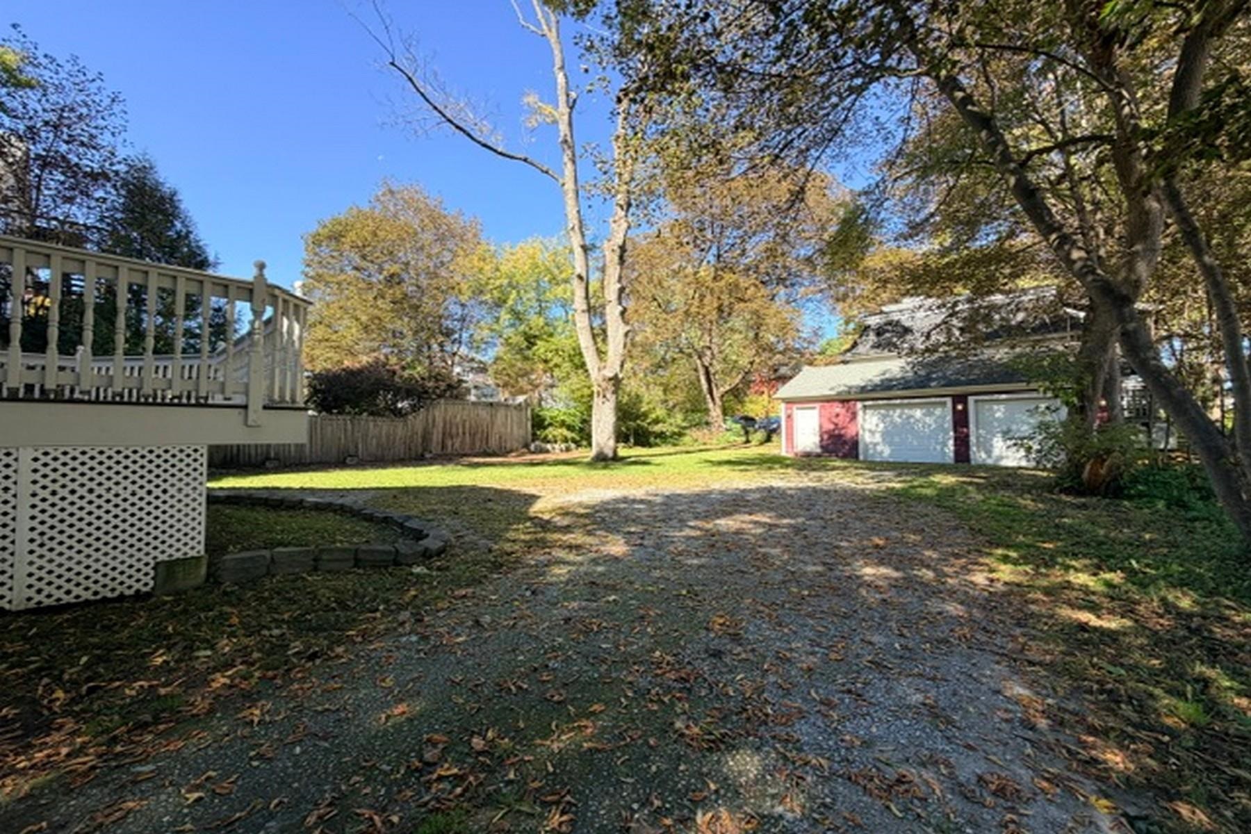 11 East Washington Street Property Photo 41