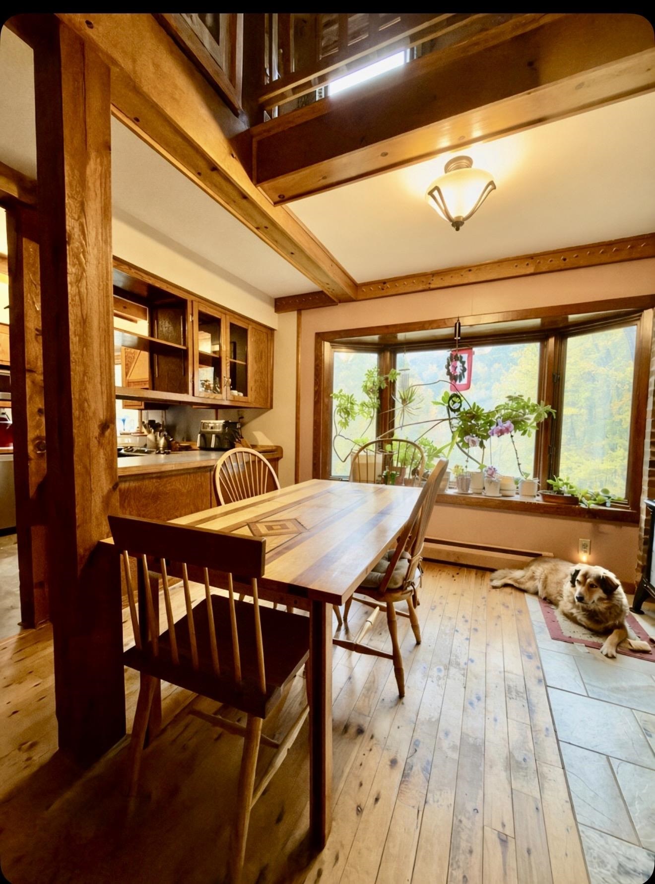 2090 Huntington Road Property Photo 8