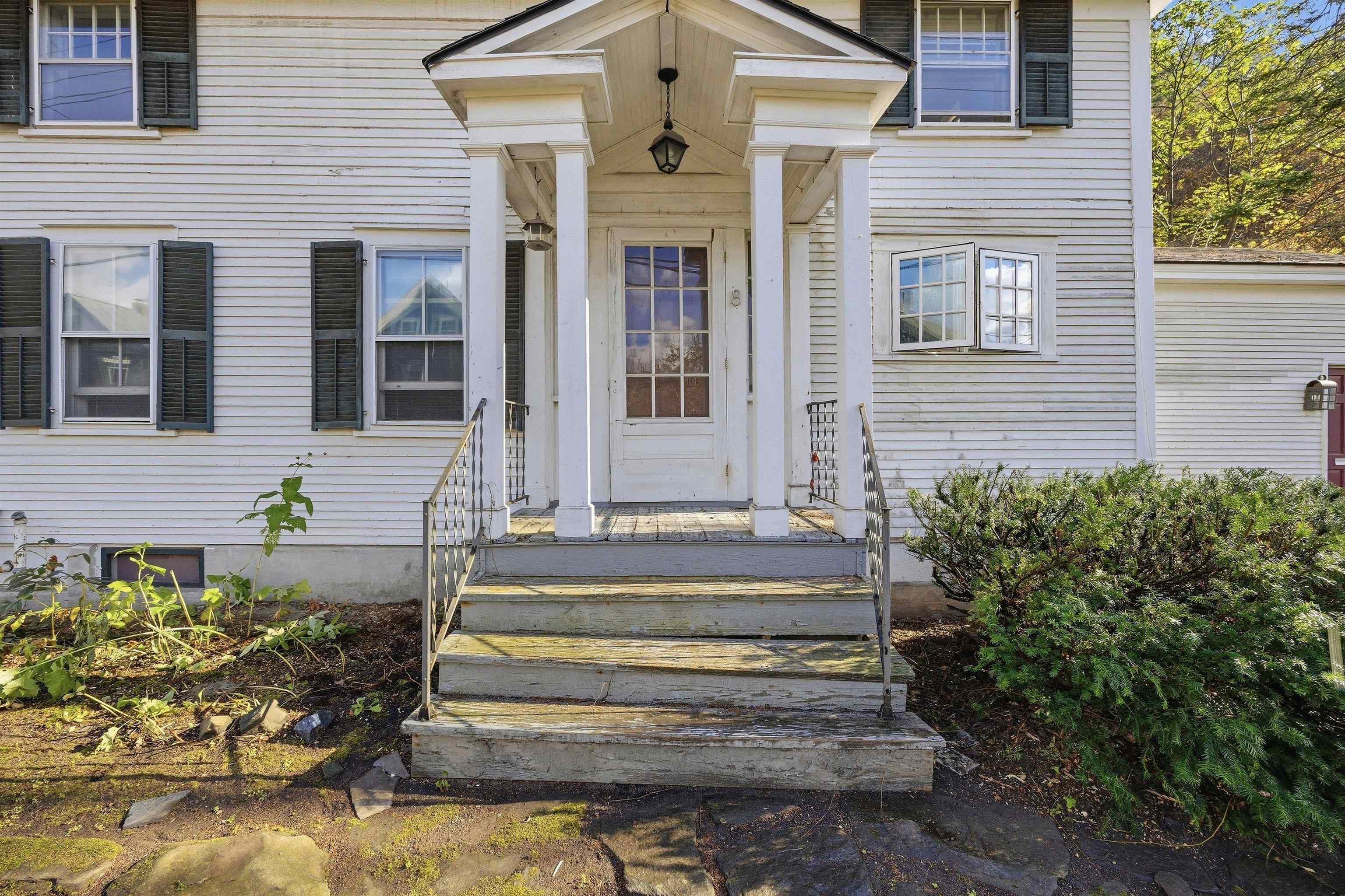 8 Golf Avenue Property Photo 2