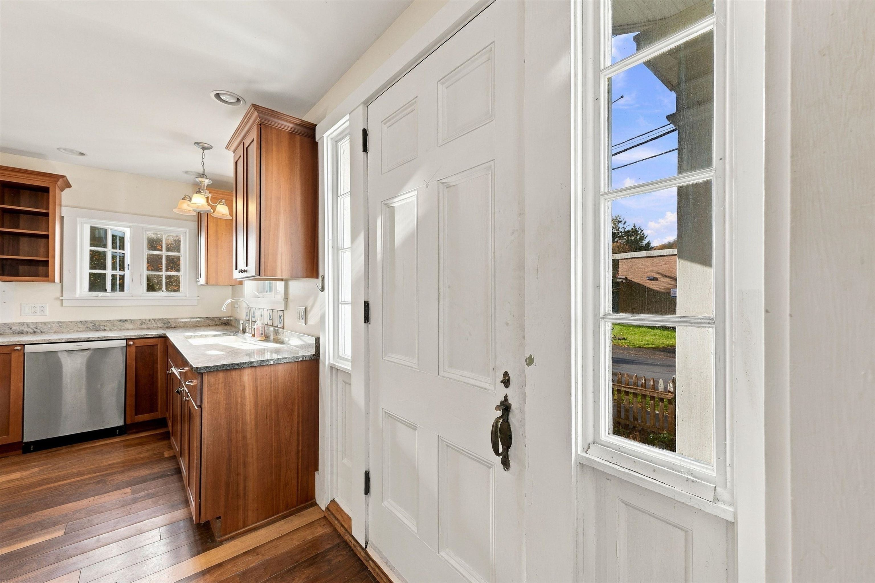 8 Golf Avenue Property Photo 12