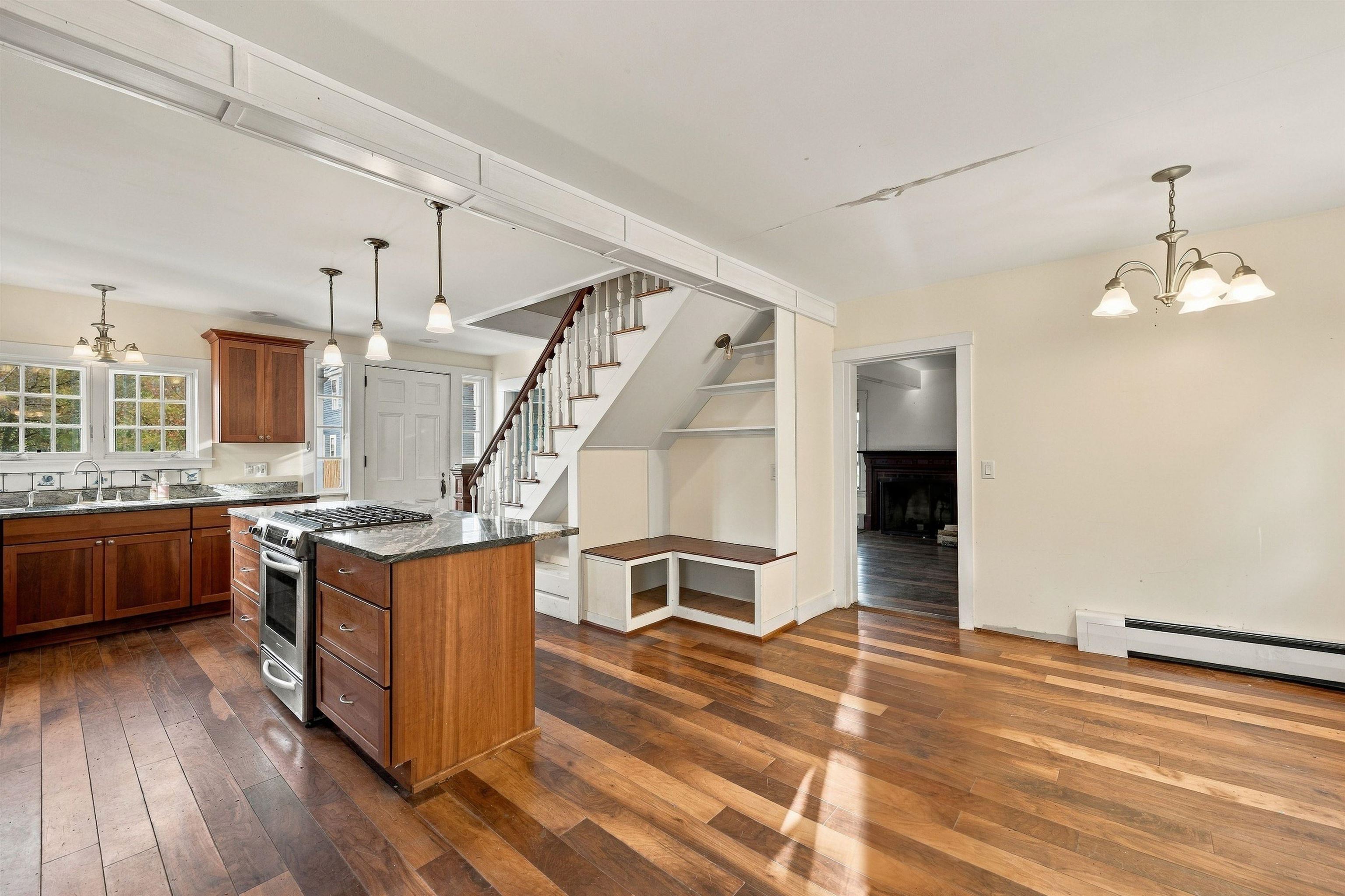 8 Golf Avenue Property Photo 14