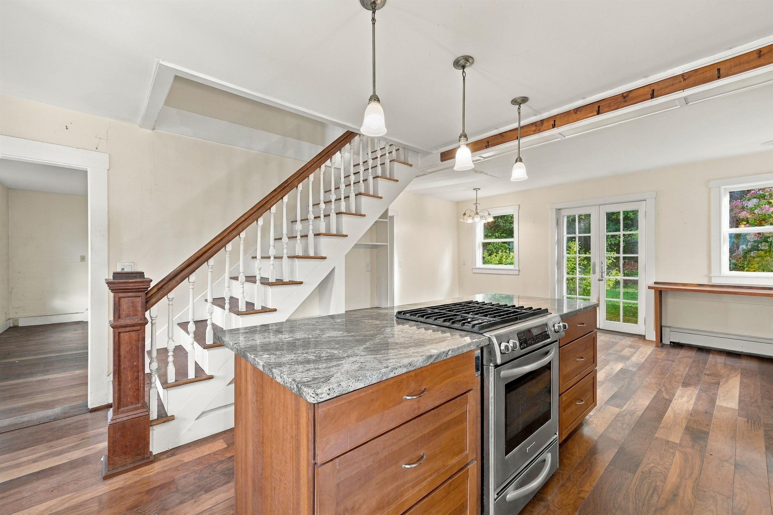 8 Golf Avenue Property Photo 16