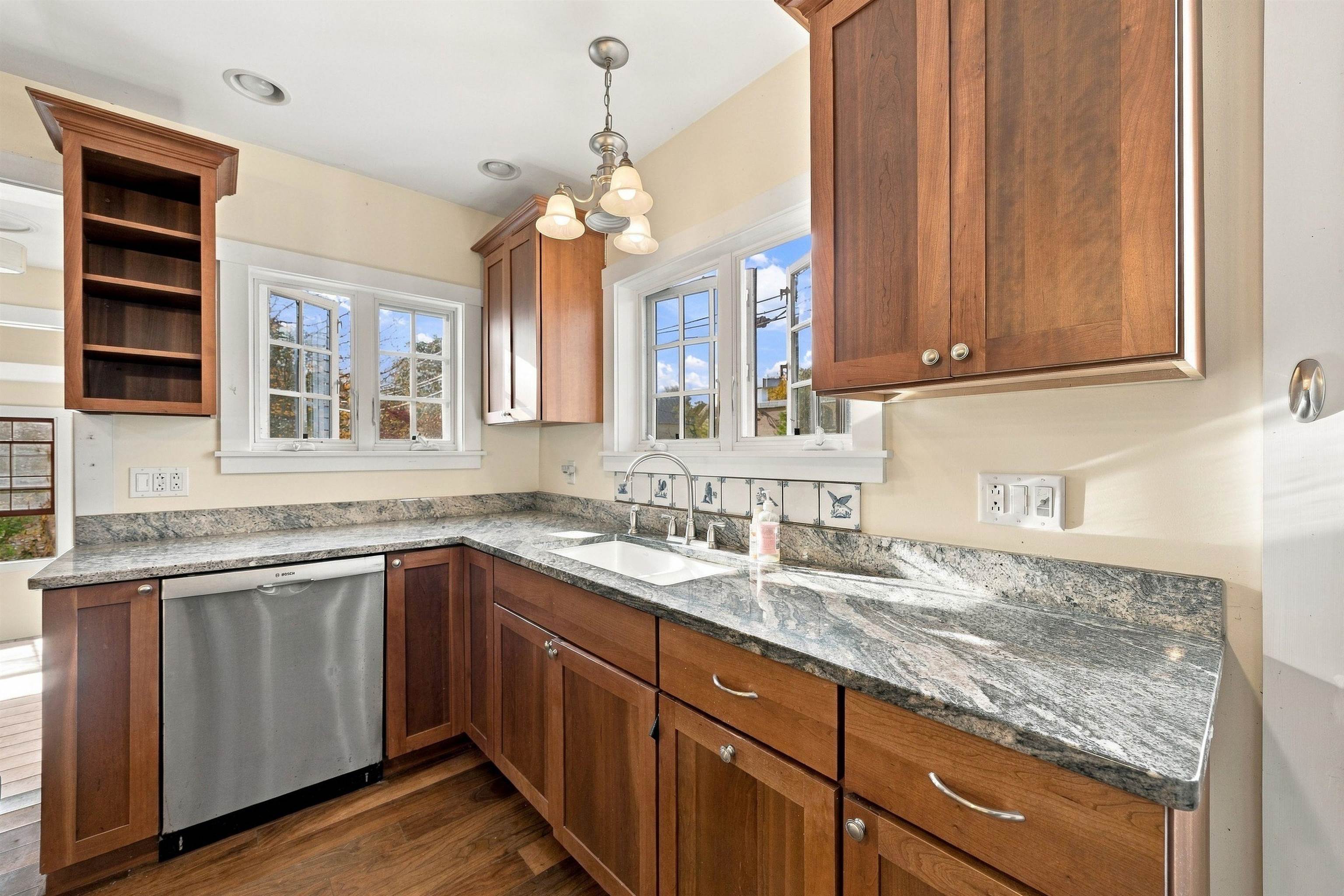 8 Golf Avenue Property Photo 19