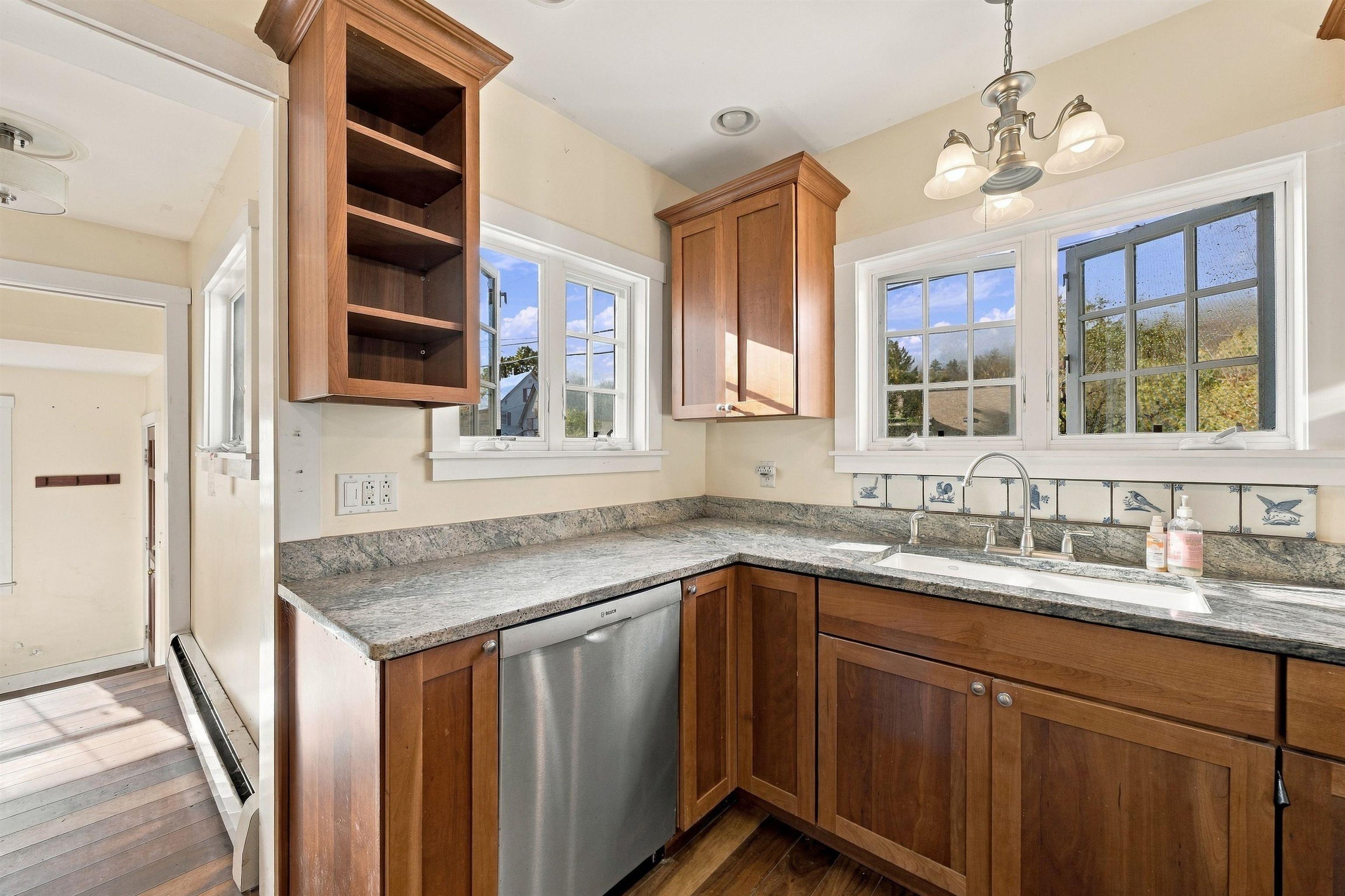 8 Golf Avenue Property Photo 20