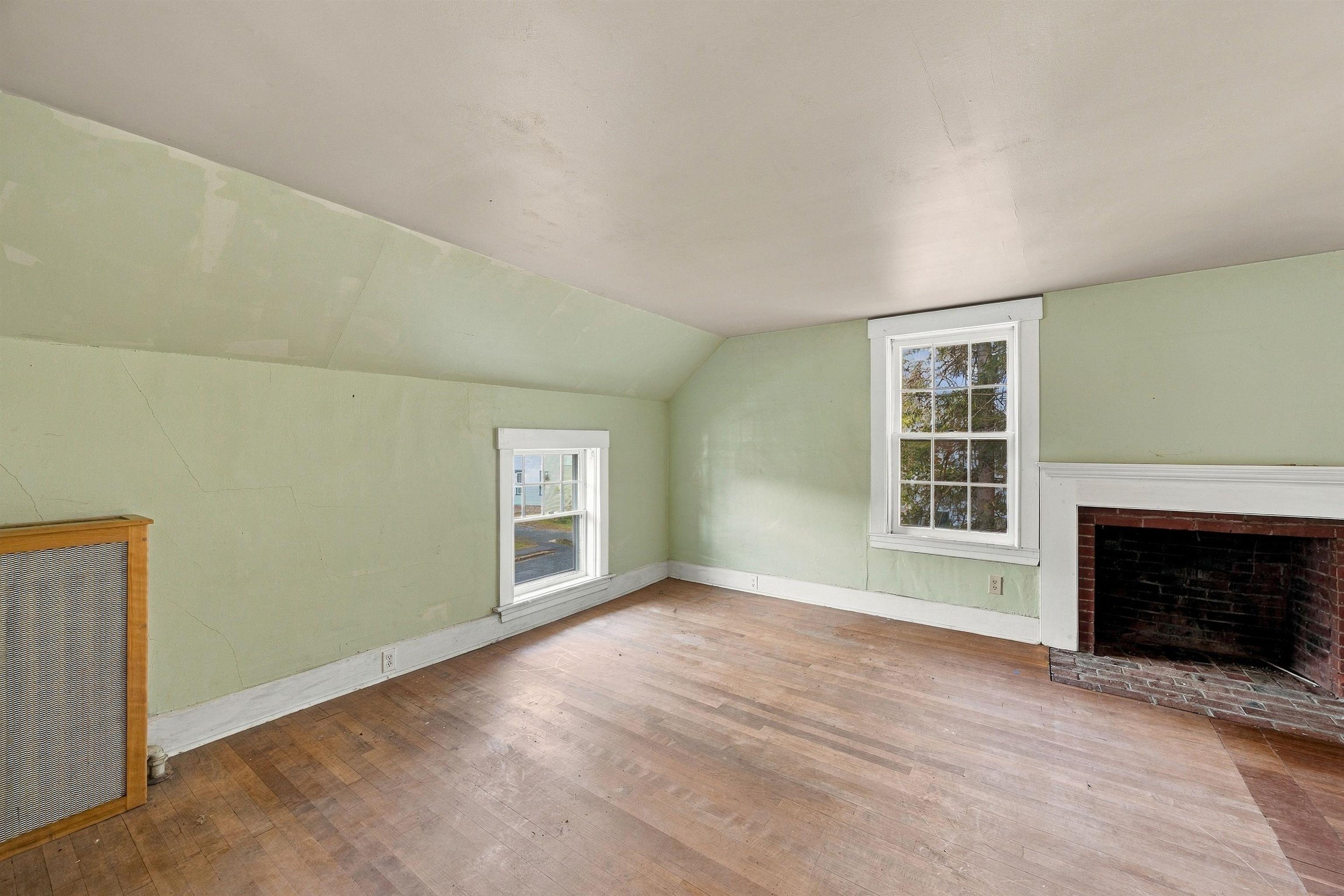 8 Golf Avenue Property Photo 33