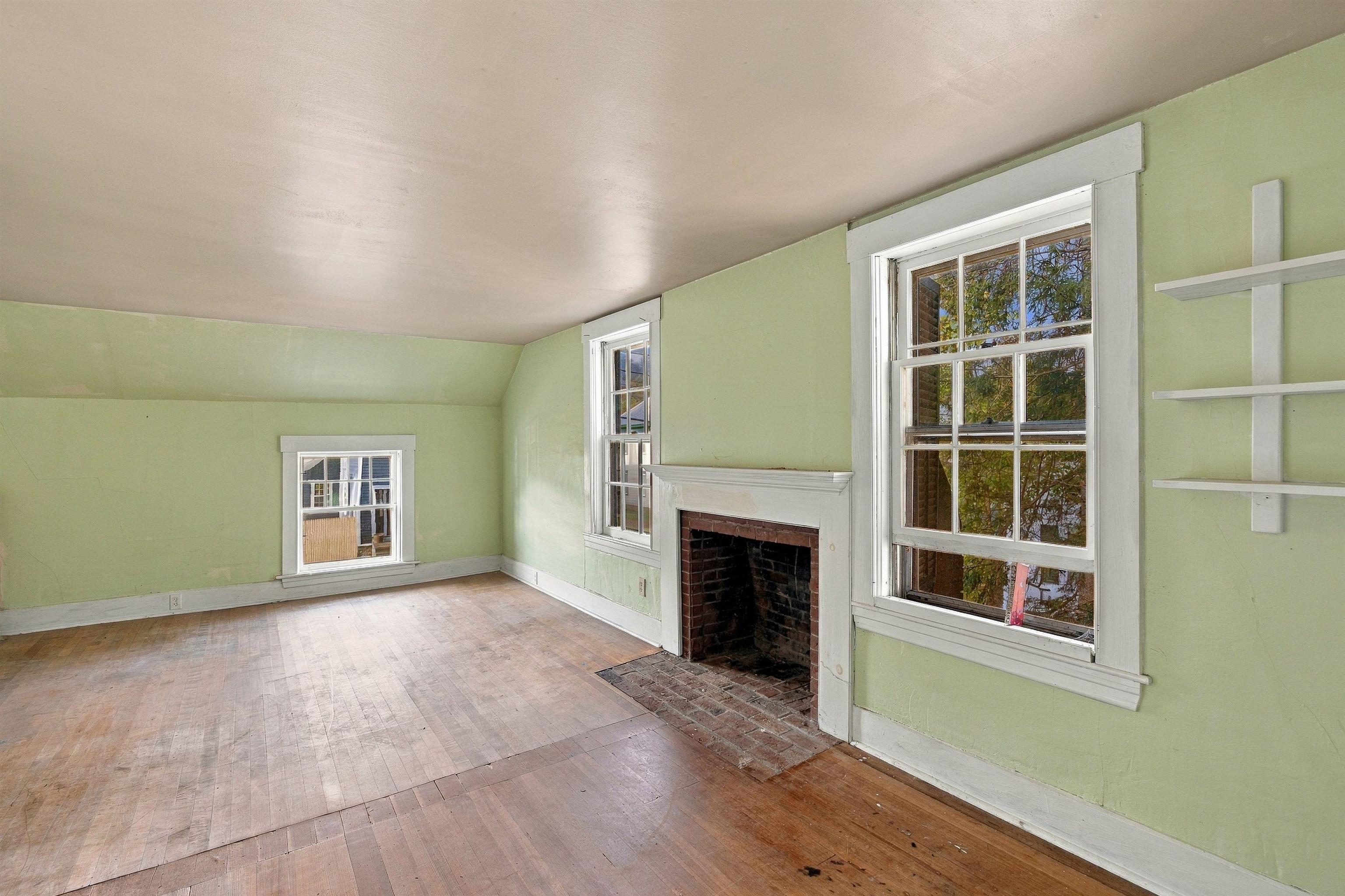 8 Golf Avenue Property Photo 35