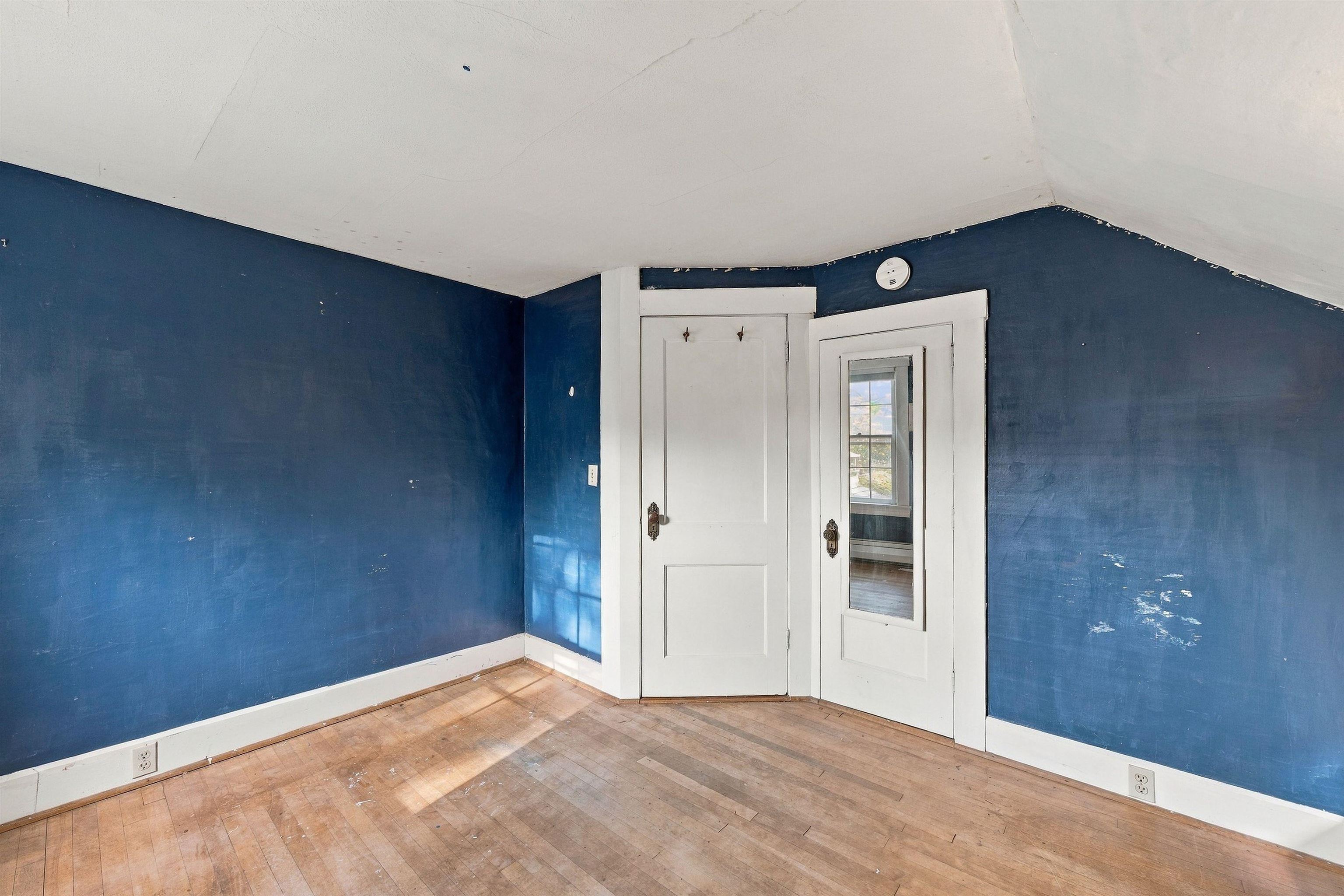 8 Golf Avenue Property Photo 37