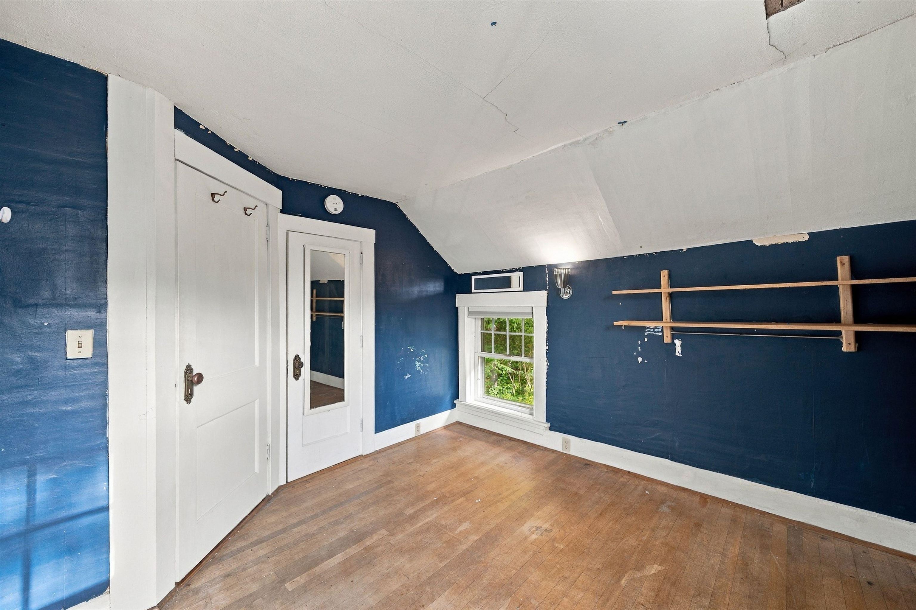 8 Golf Avenue Property Photo 38