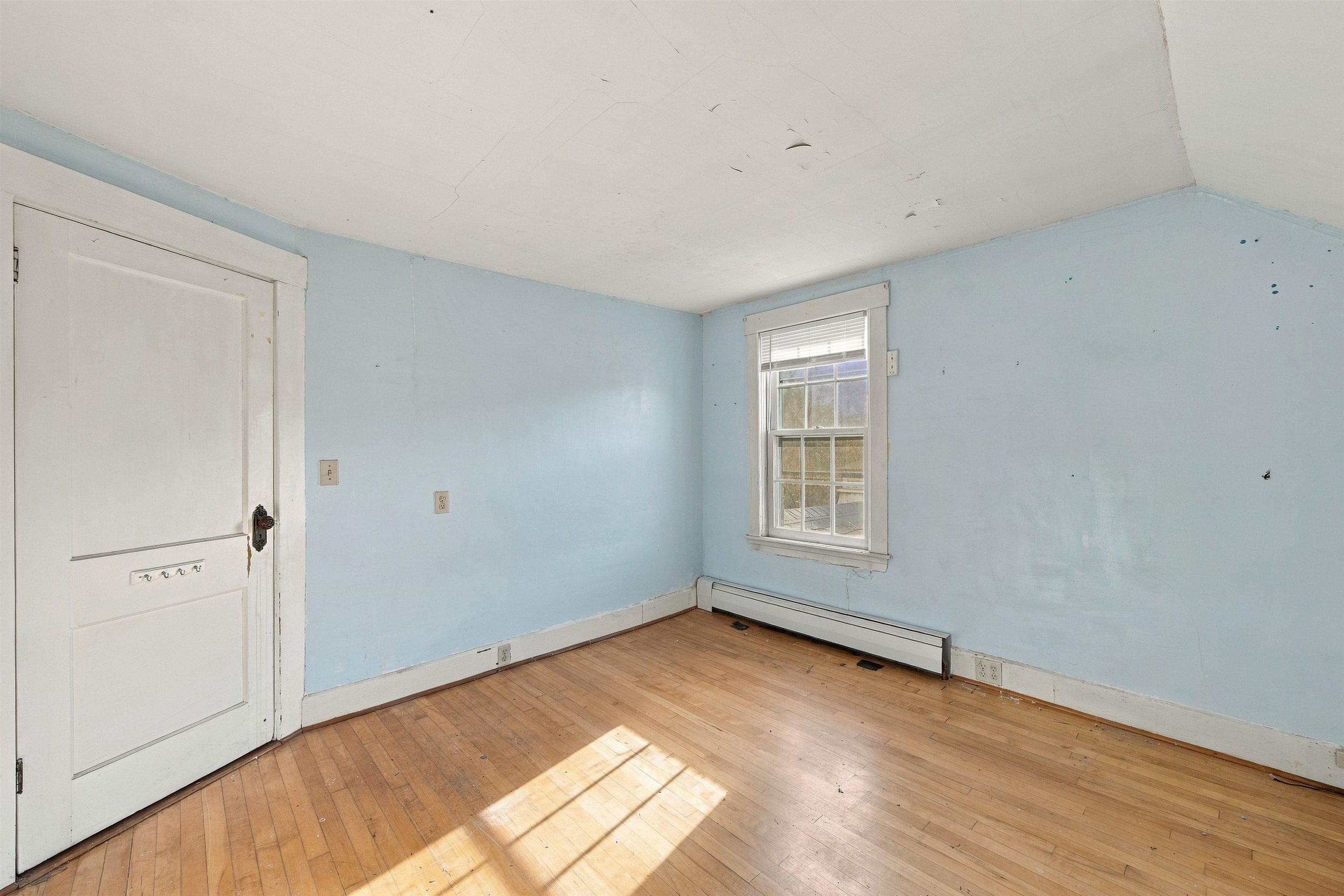 8 Golf Avenue Property Photo 39