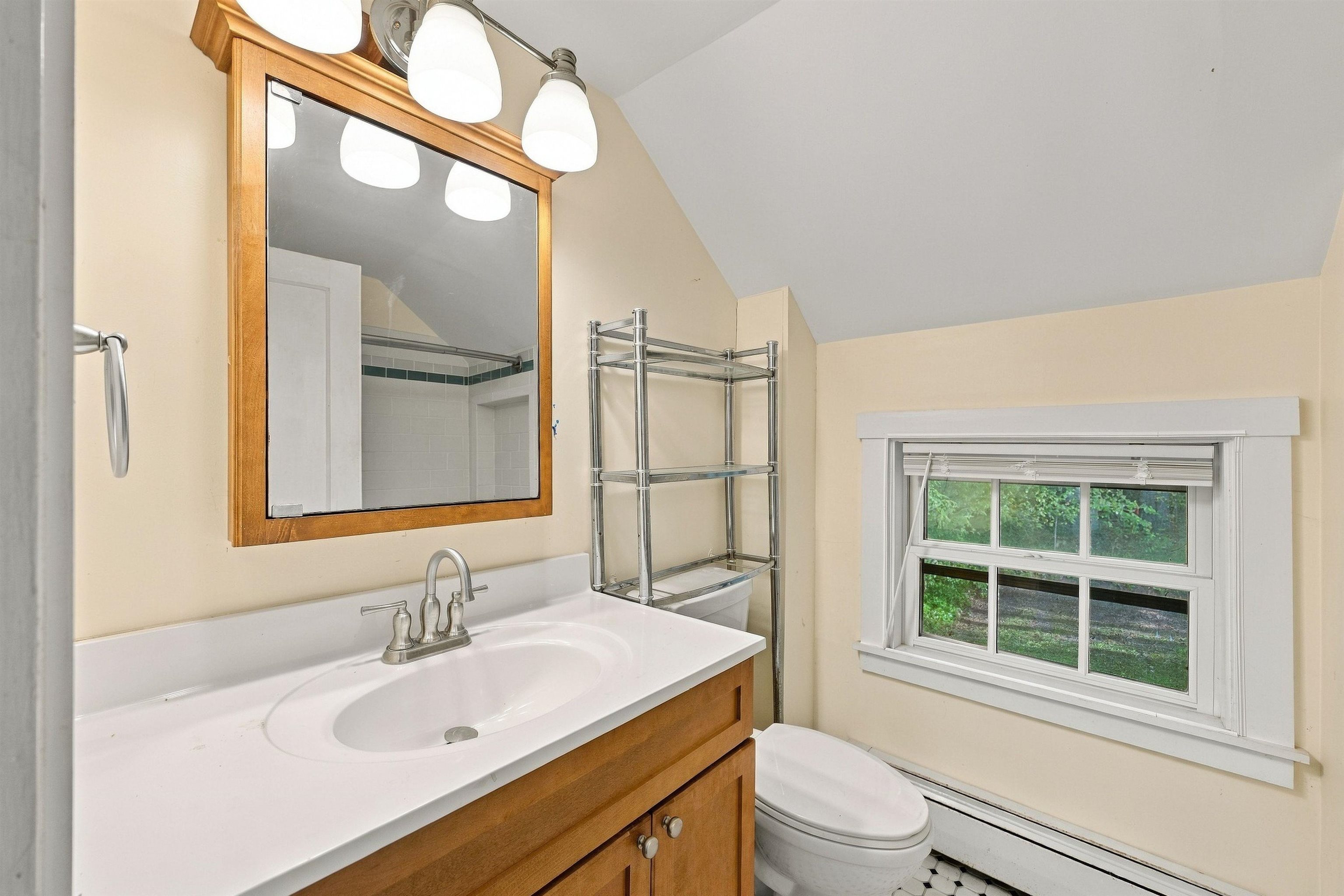8 Golf Avenue Property Photo 45