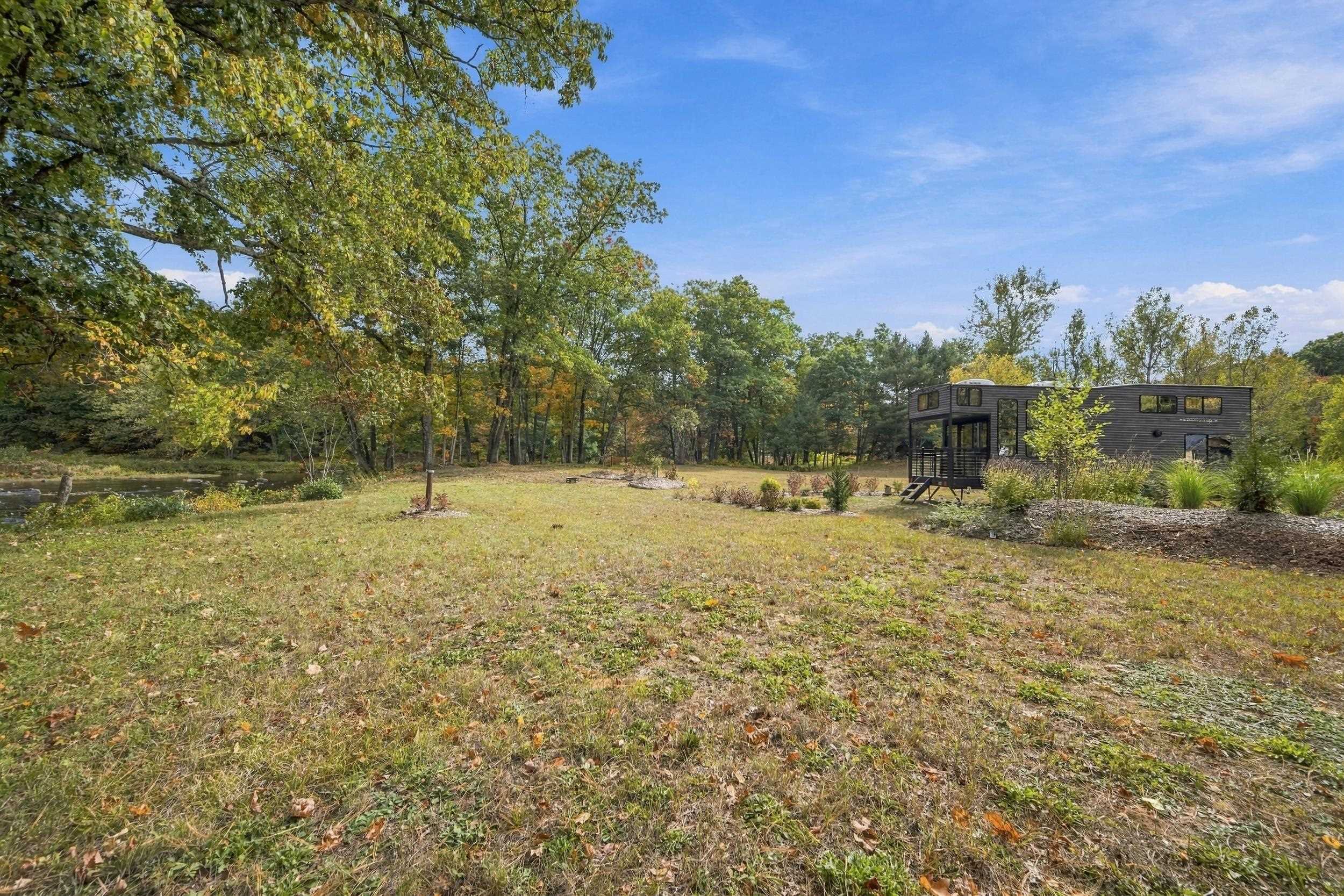 735 Western Avenue Property Photo 9