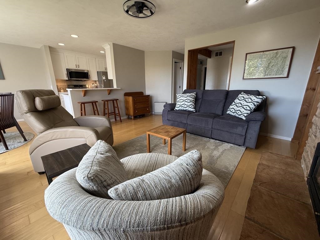 87 Snowside Road Property Photo 4