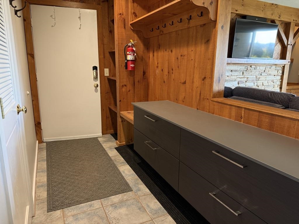 87 Snowside Road Property Photo 14
