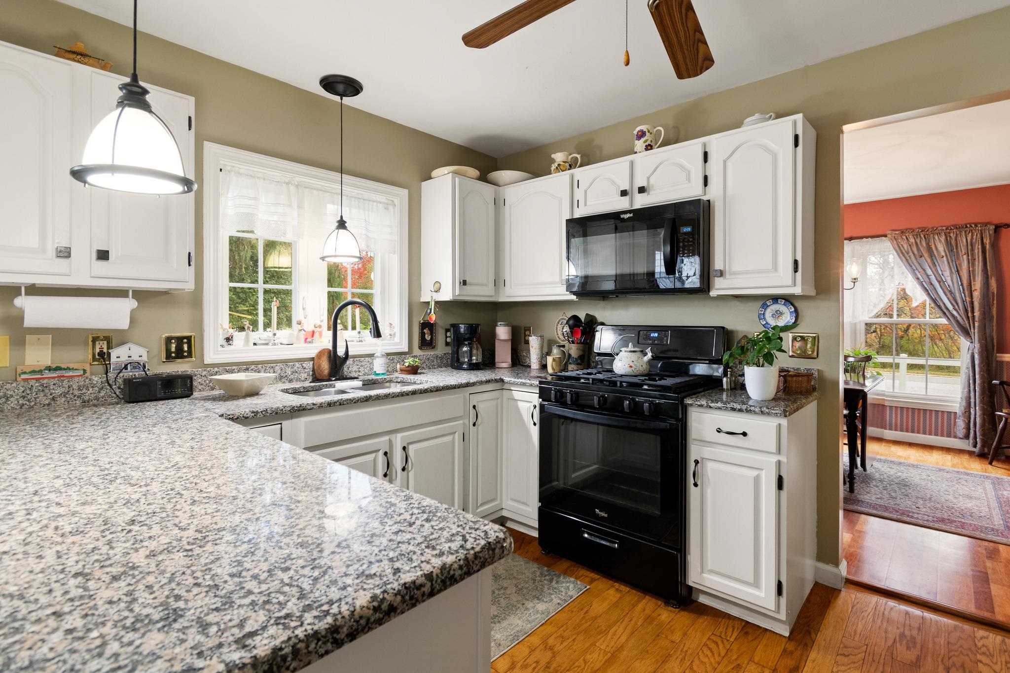1 Peacham Lane Property Photo 4