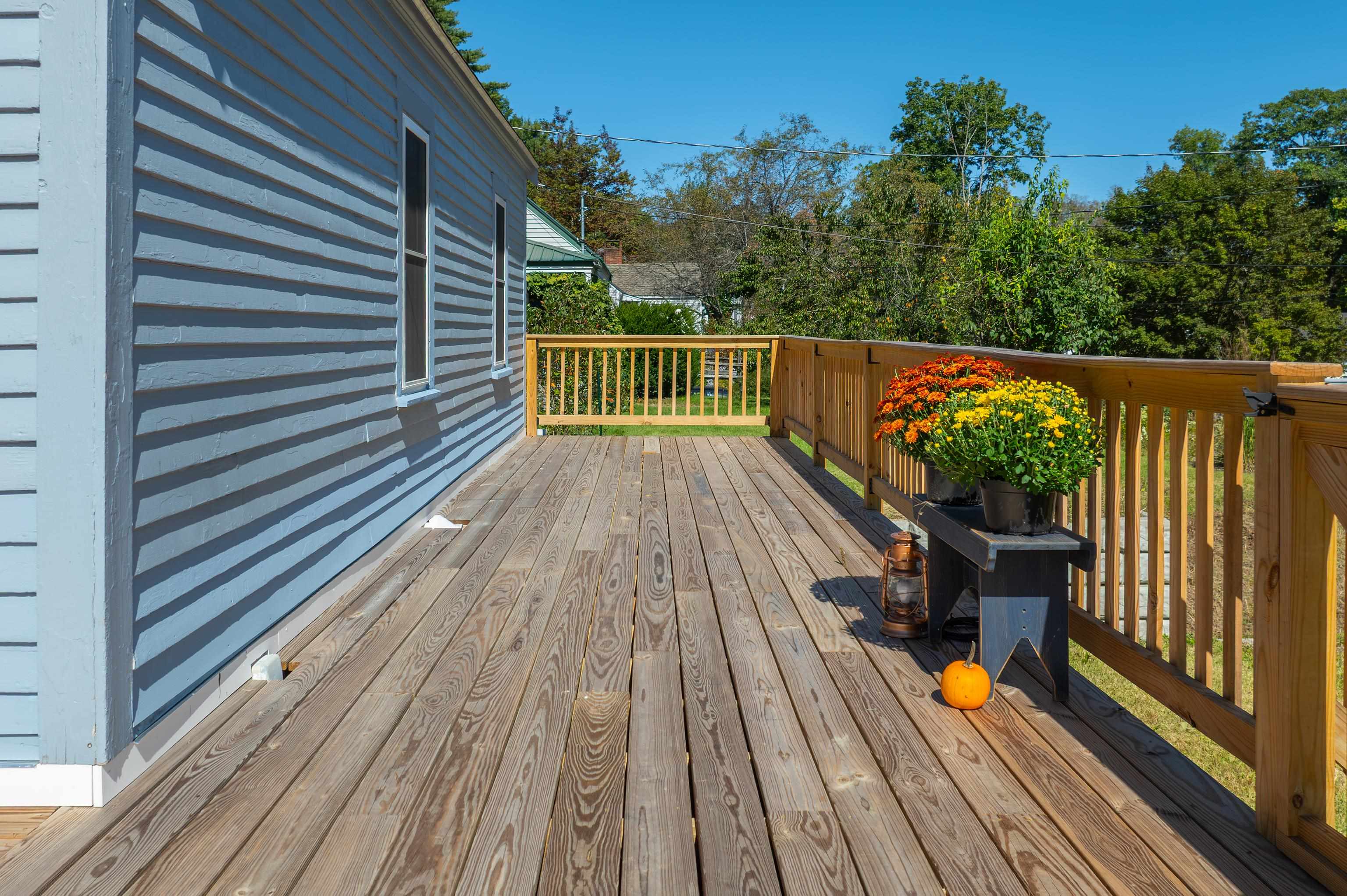 128 Weston Heights Property Photo 4