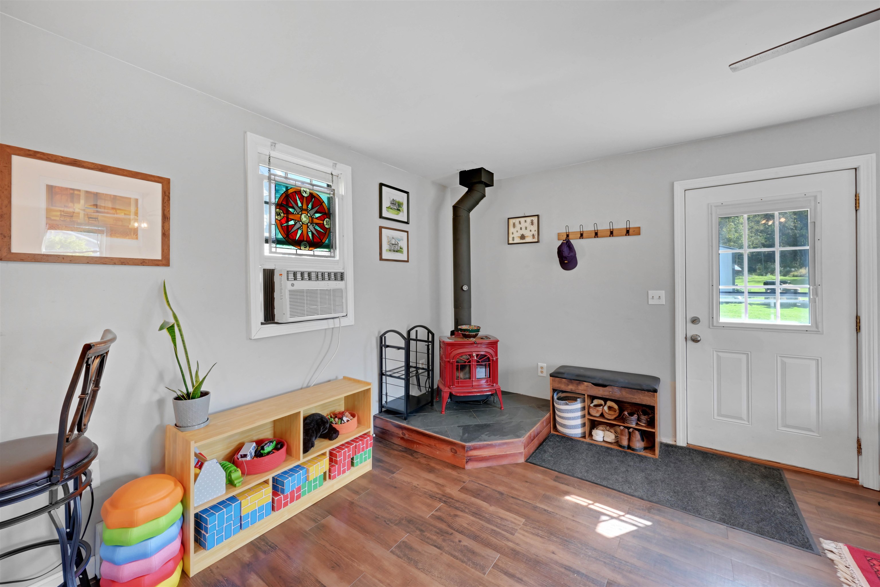7786 Williston Road Property Photo 13