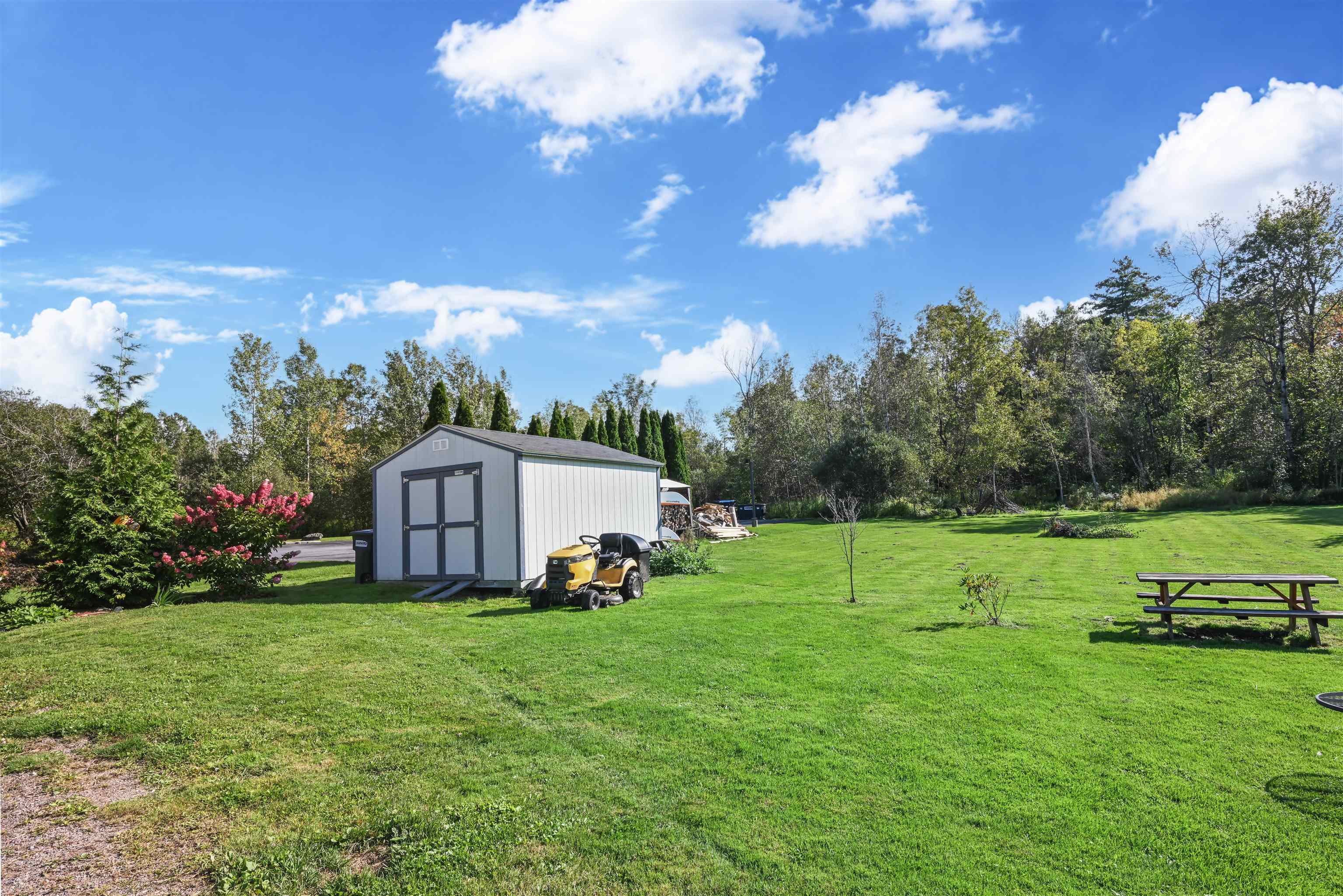 7786 Williston Road Property Photo 32