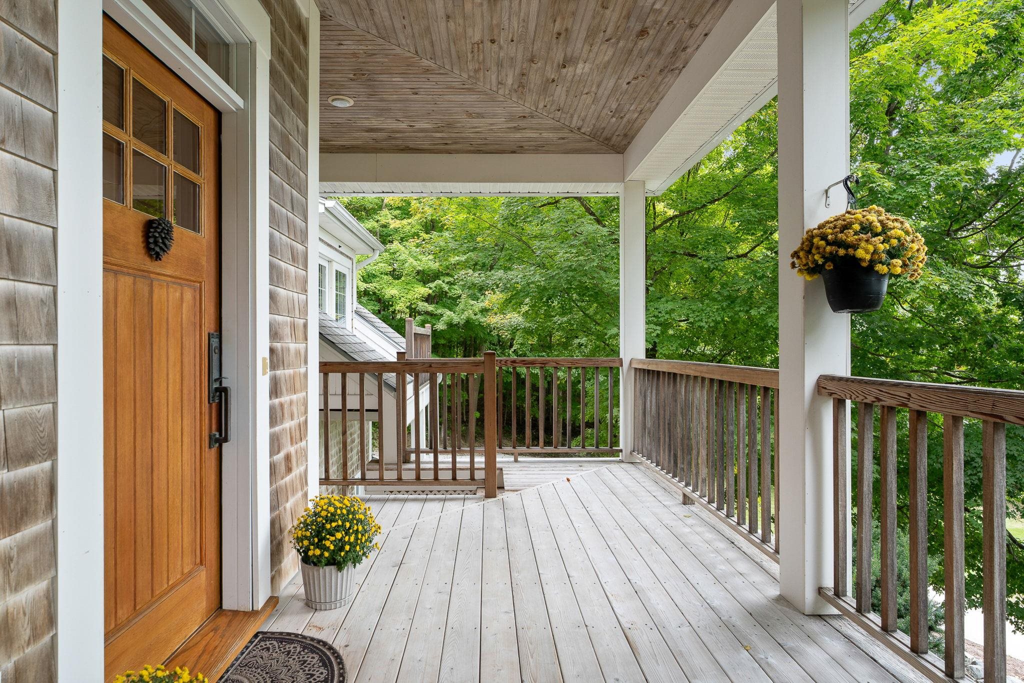 6304 Dorset Street Property Photo 3