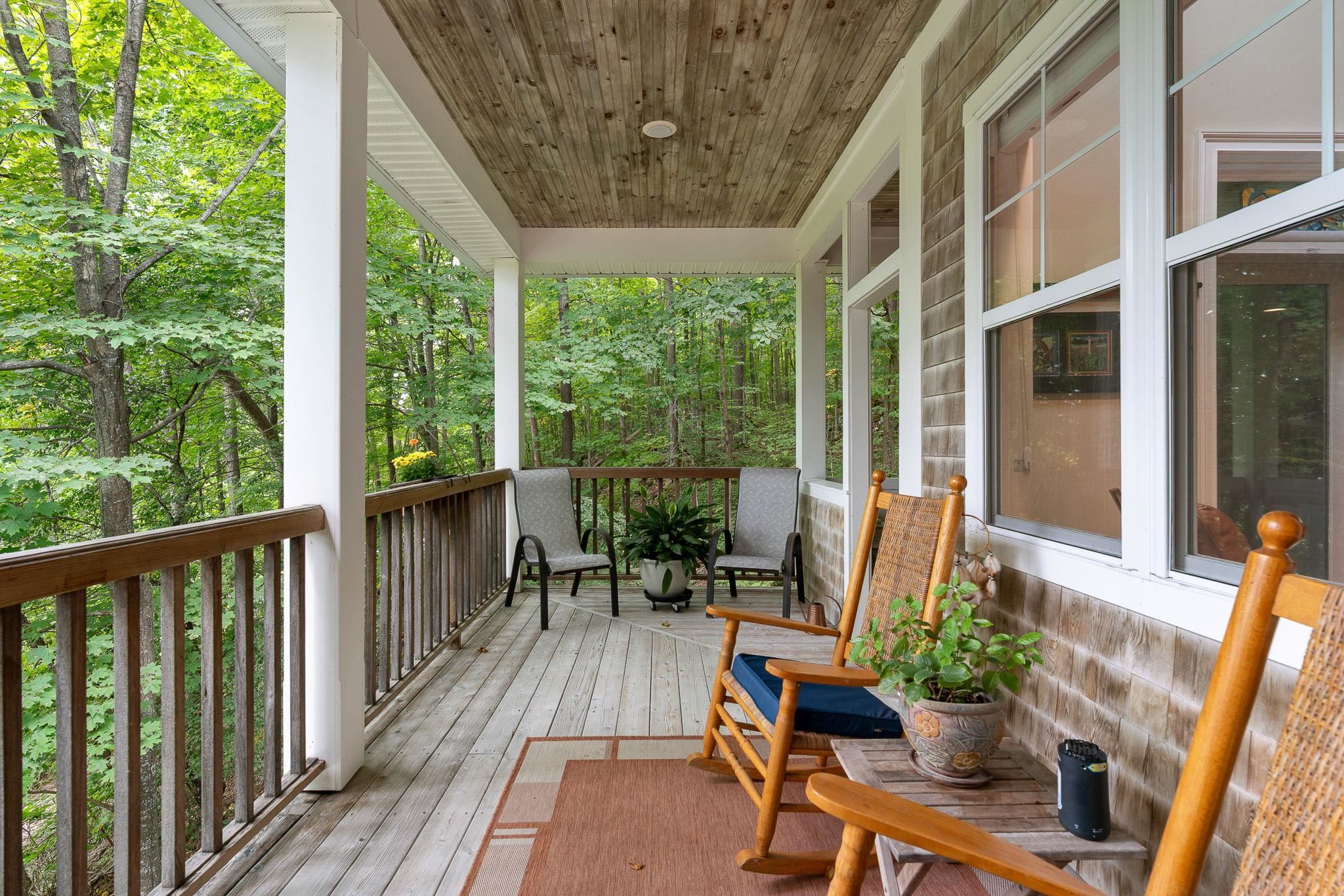 6304 Dorset Street Property Photo 9