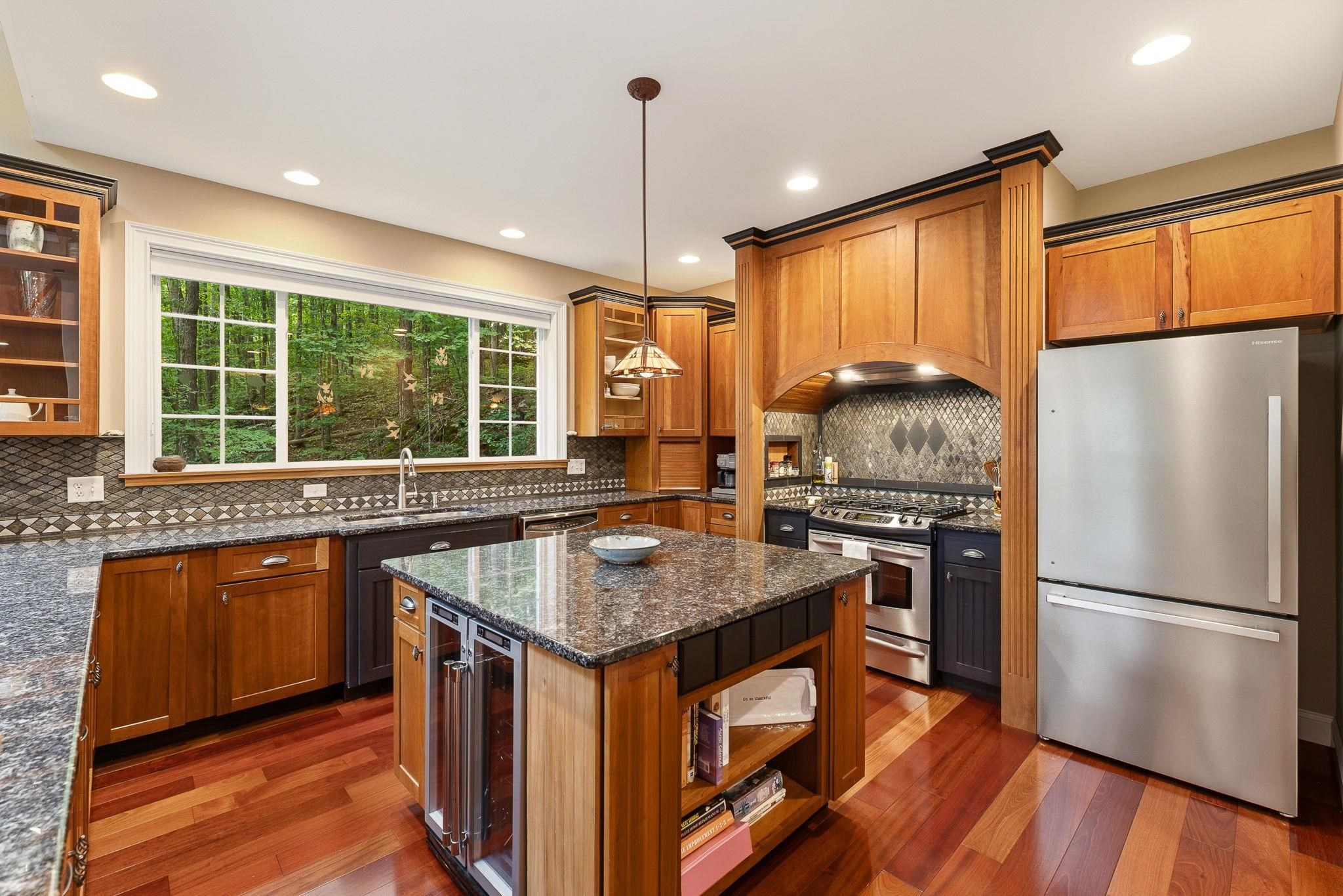 6304 Dorset Street Property Photo 18