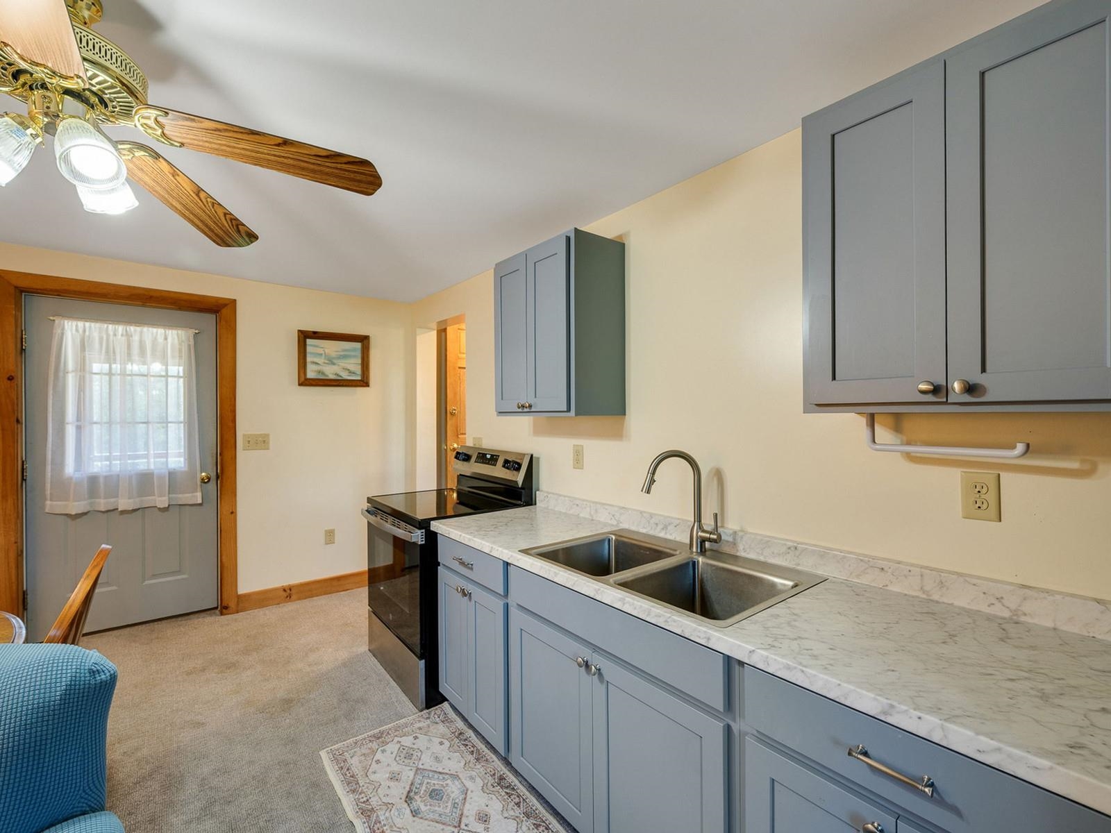 89 North Street Property Photo 12