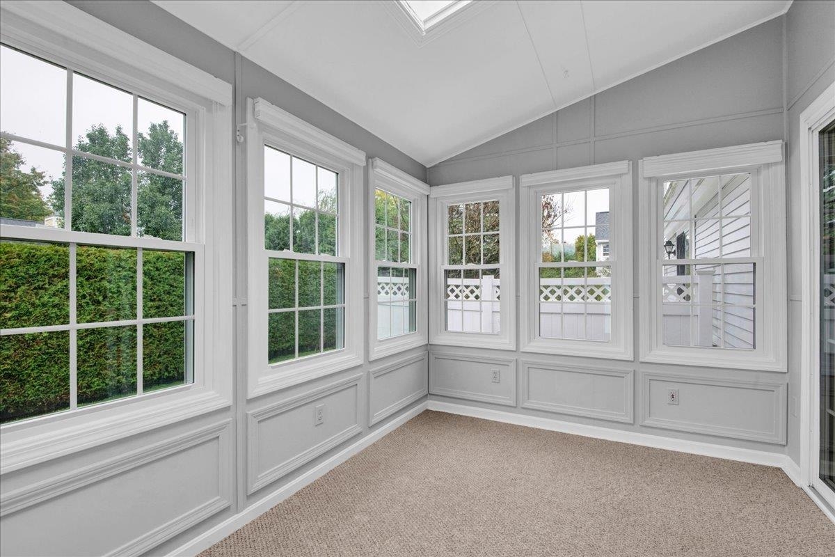 12 Peacham Lane Property Photo 5