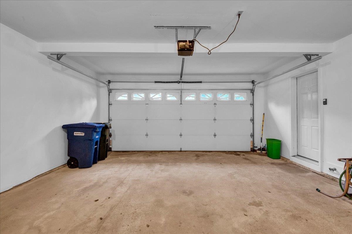 12 Peacham Lane Property Photo 49
