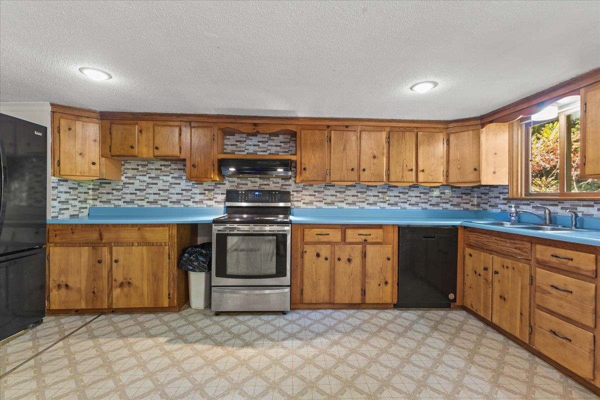 155 West Milton Road Property Photo 30