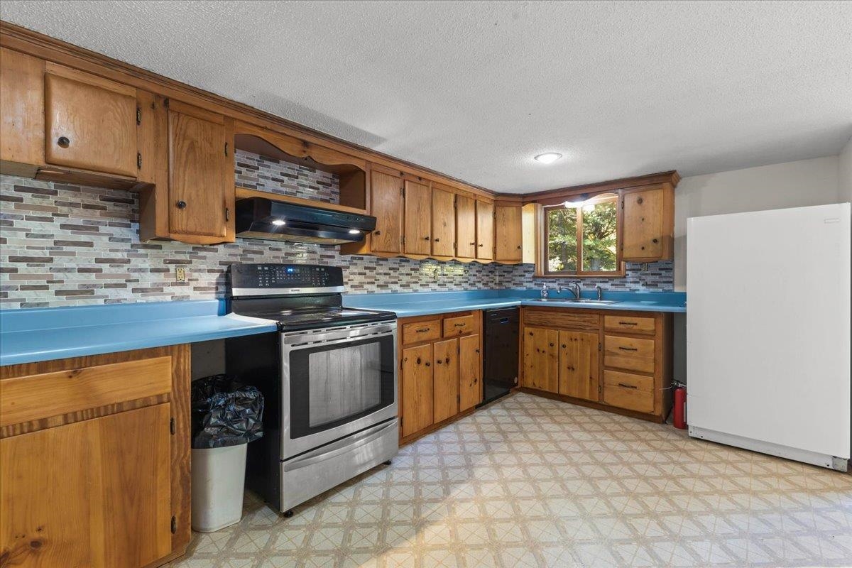 155 West Milton Road Property Photo 31