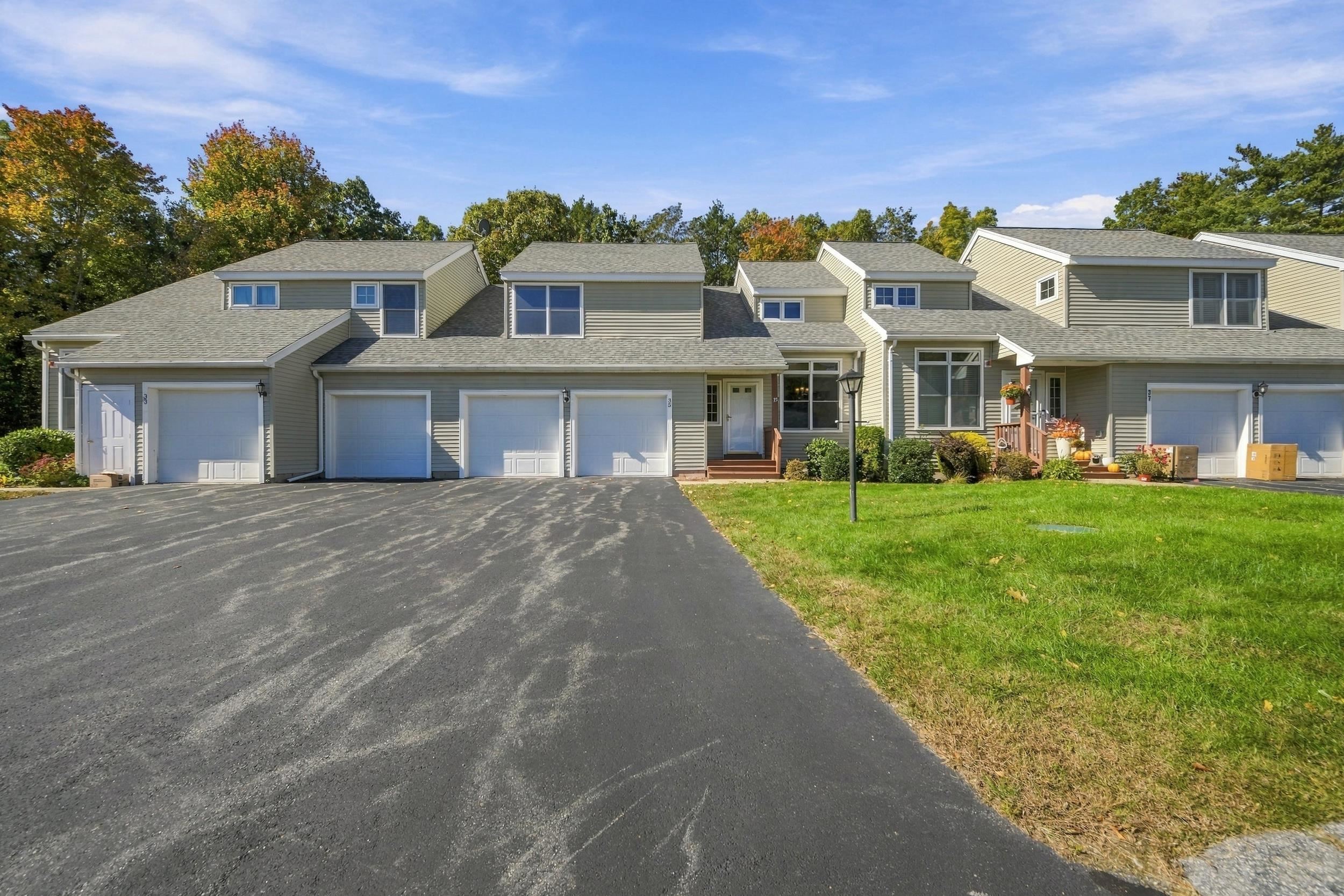 35 Coles Way