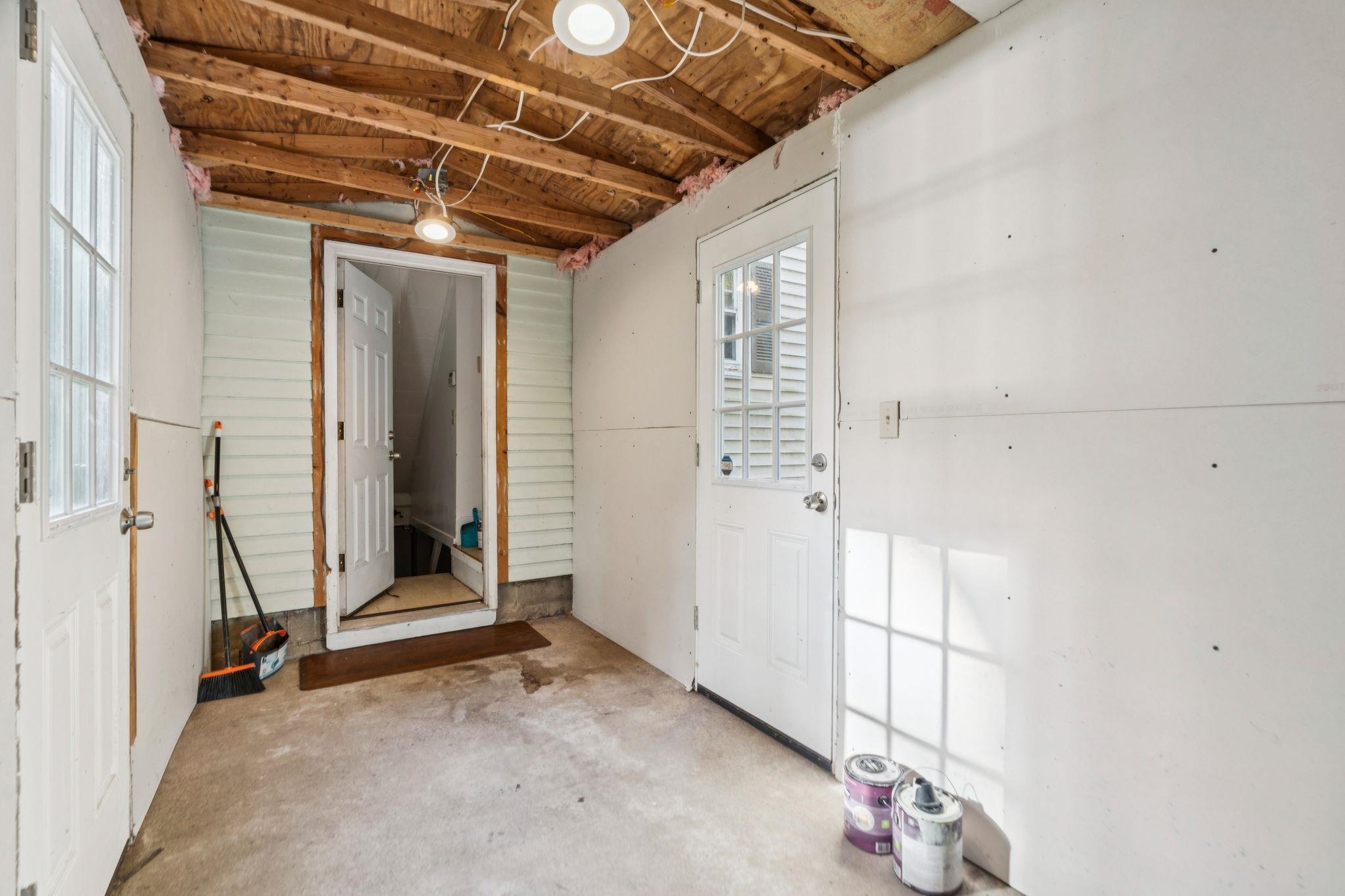 459 Route 5 South Property Photo 9