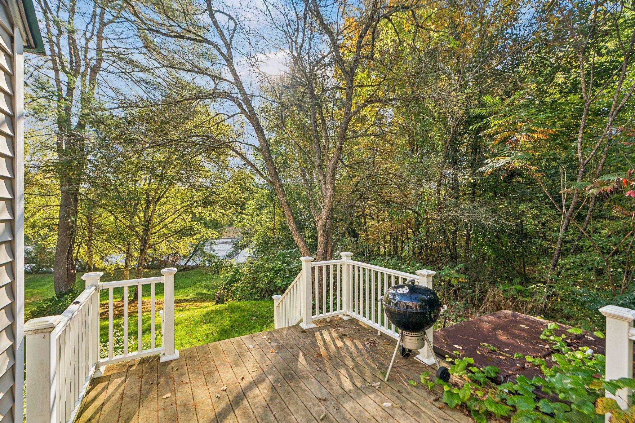 459 Route 5 South Property Photo 20