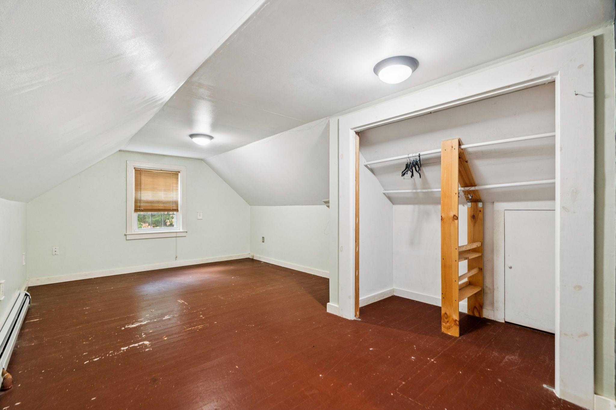 459 Route 5 South Property Photo 24