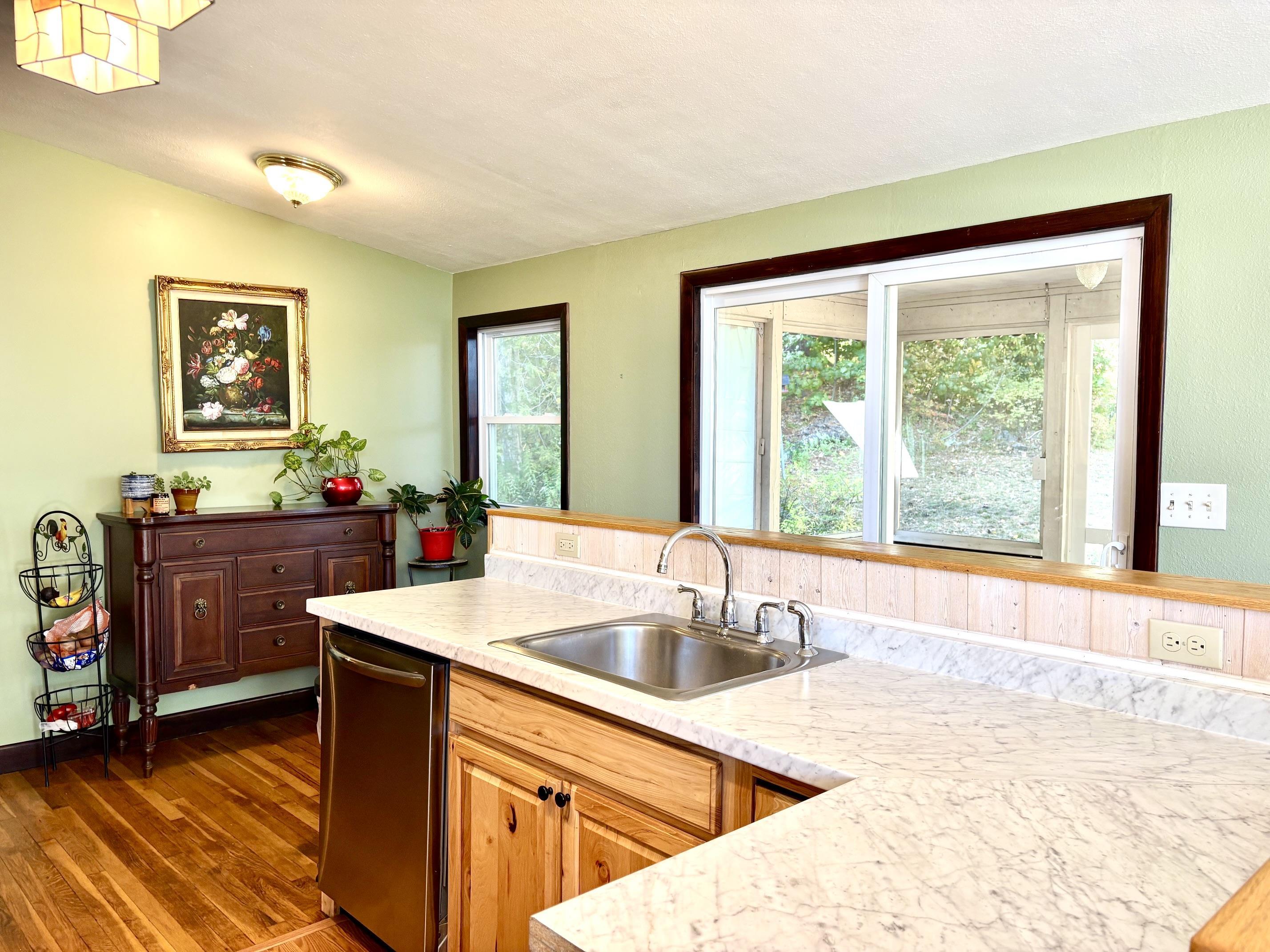 12 Windsor Terrace Property Photo 8