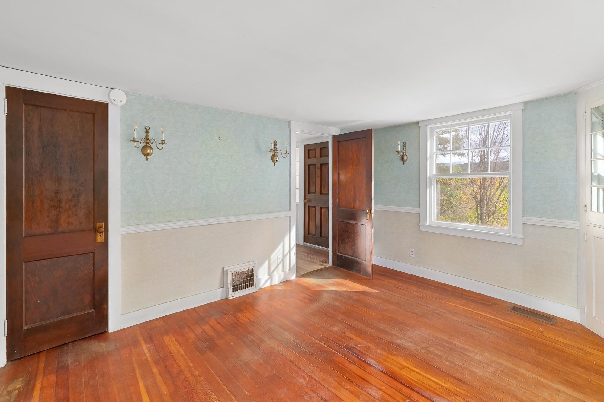 1115 Brookfield Road Property Photo 14
