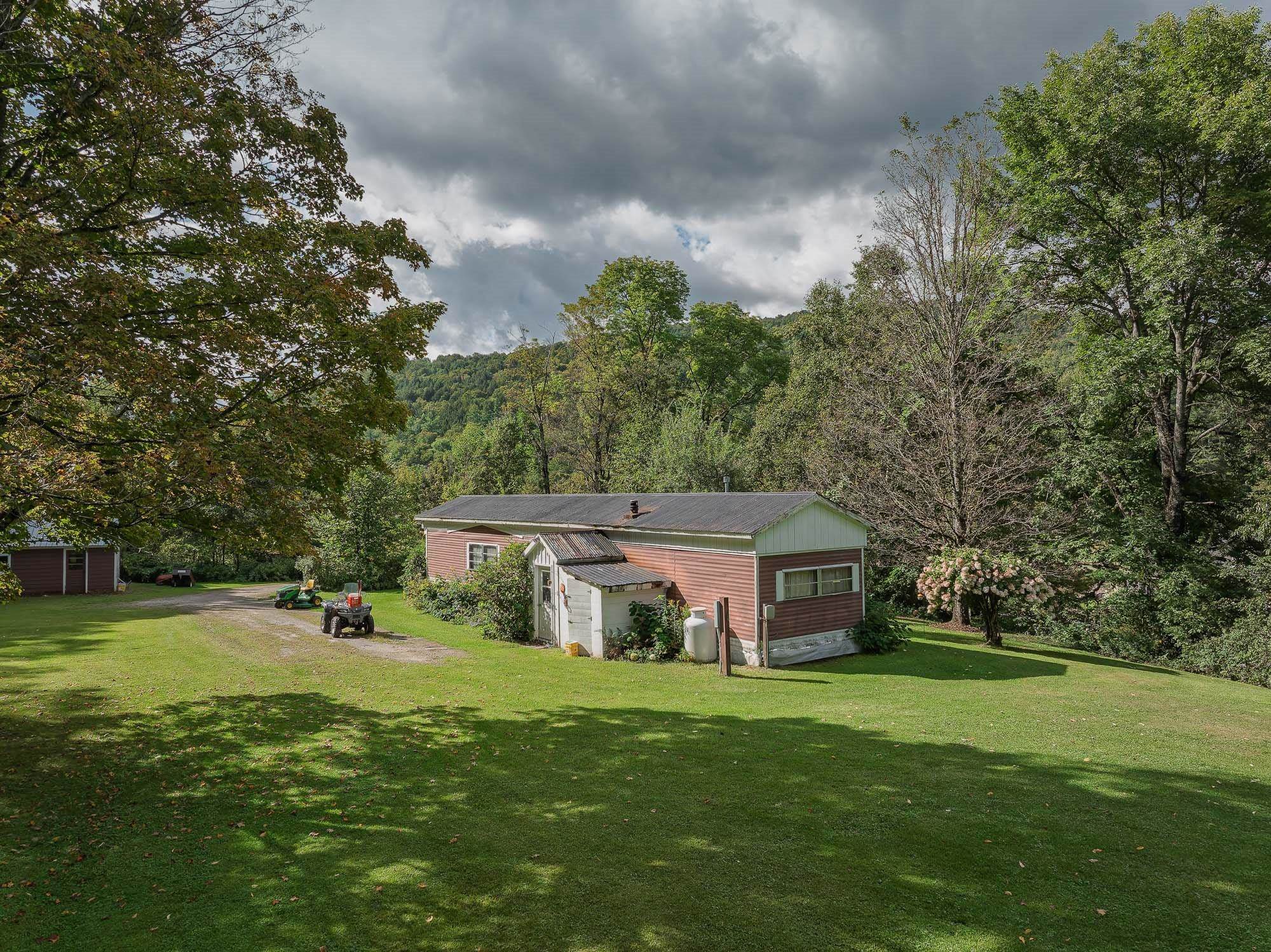 2114 Bridgewater Center Road Property Photo 4