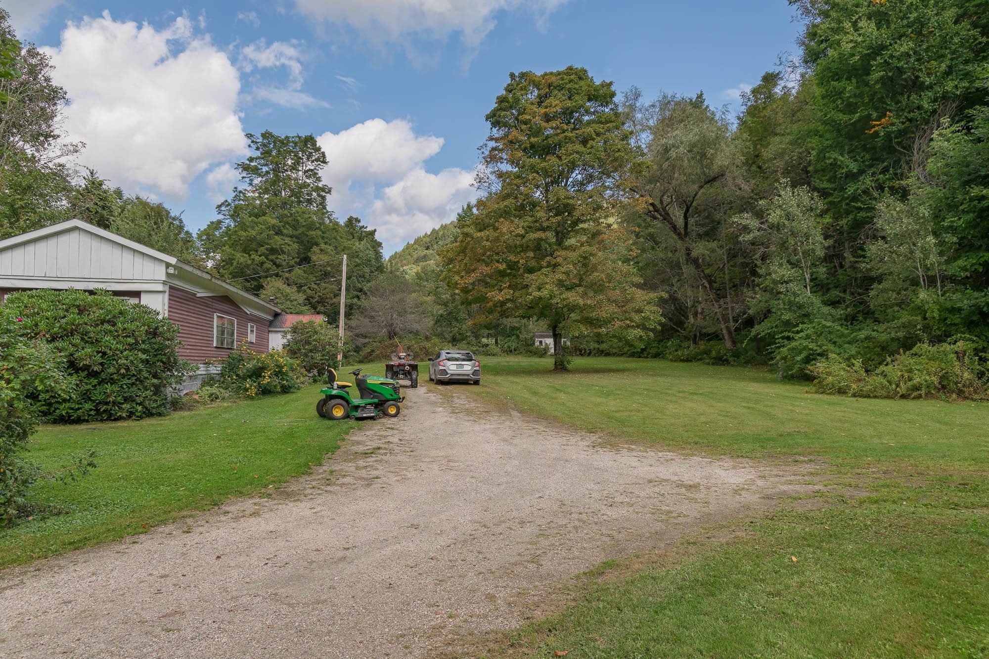 2114 Bridgewater Center Road Property Photo 8