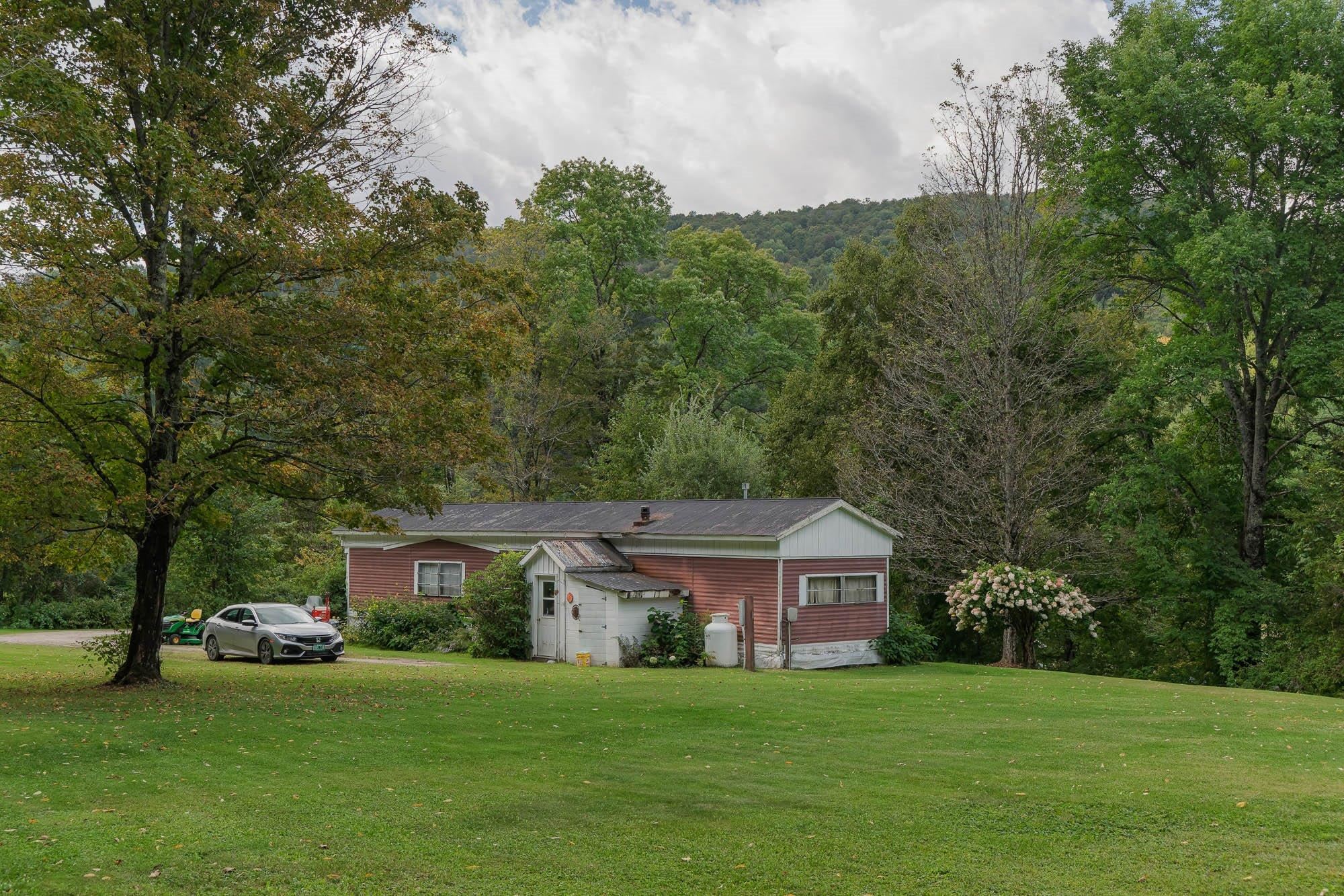 2114 Bridgewater Center Road Property Photo 11