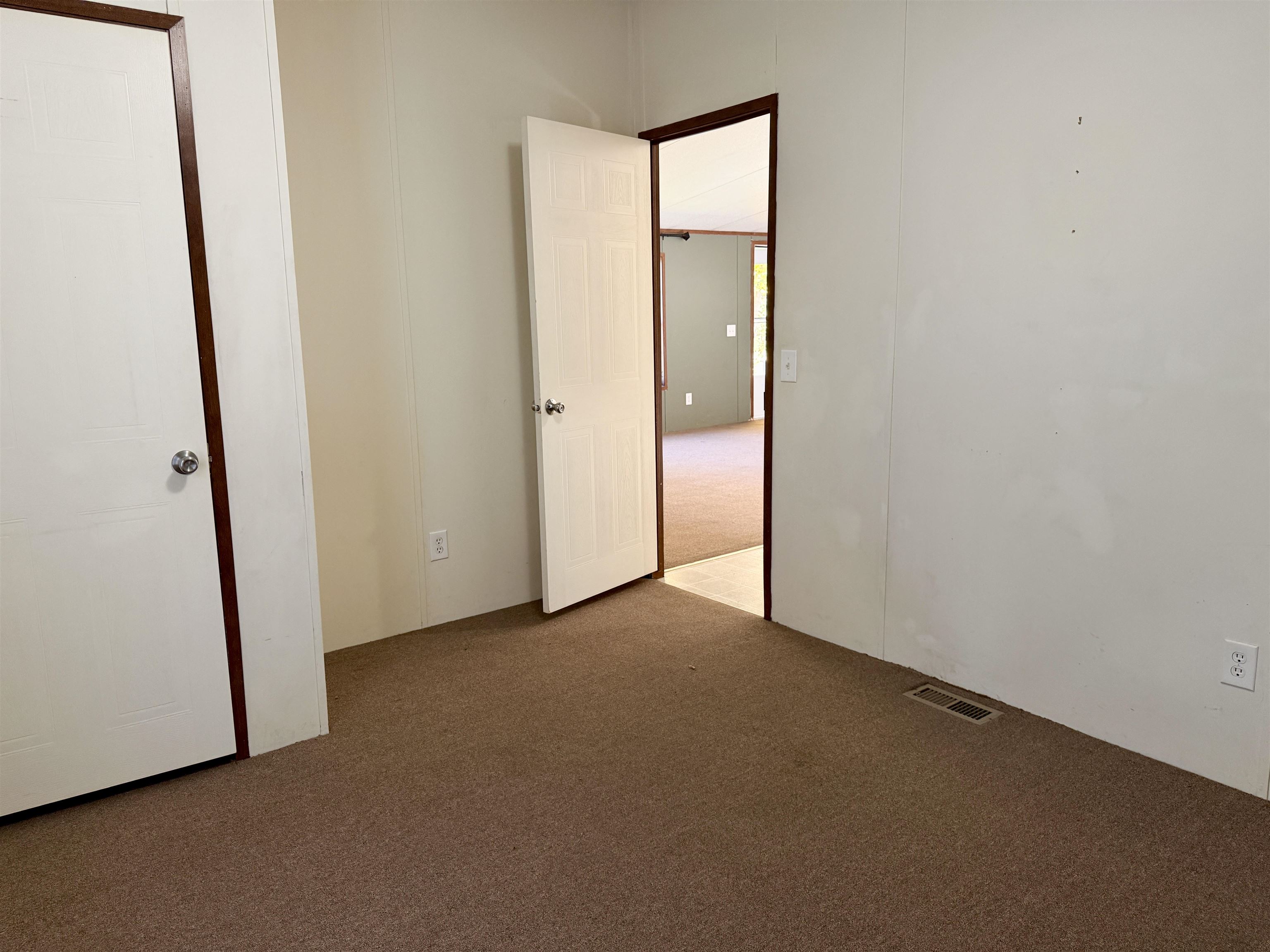 122 Jarvis Lane Property Photo 15