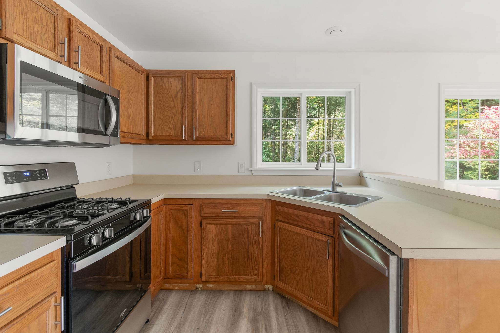 54 Starbird Road Property Photo 11