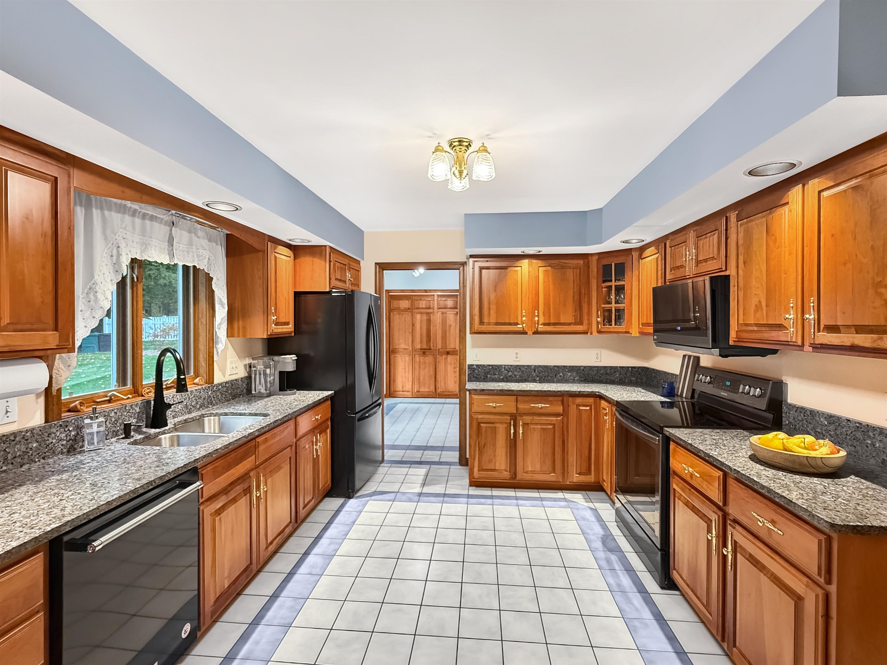 46 Cobble Hill Meadows Property Photo 3