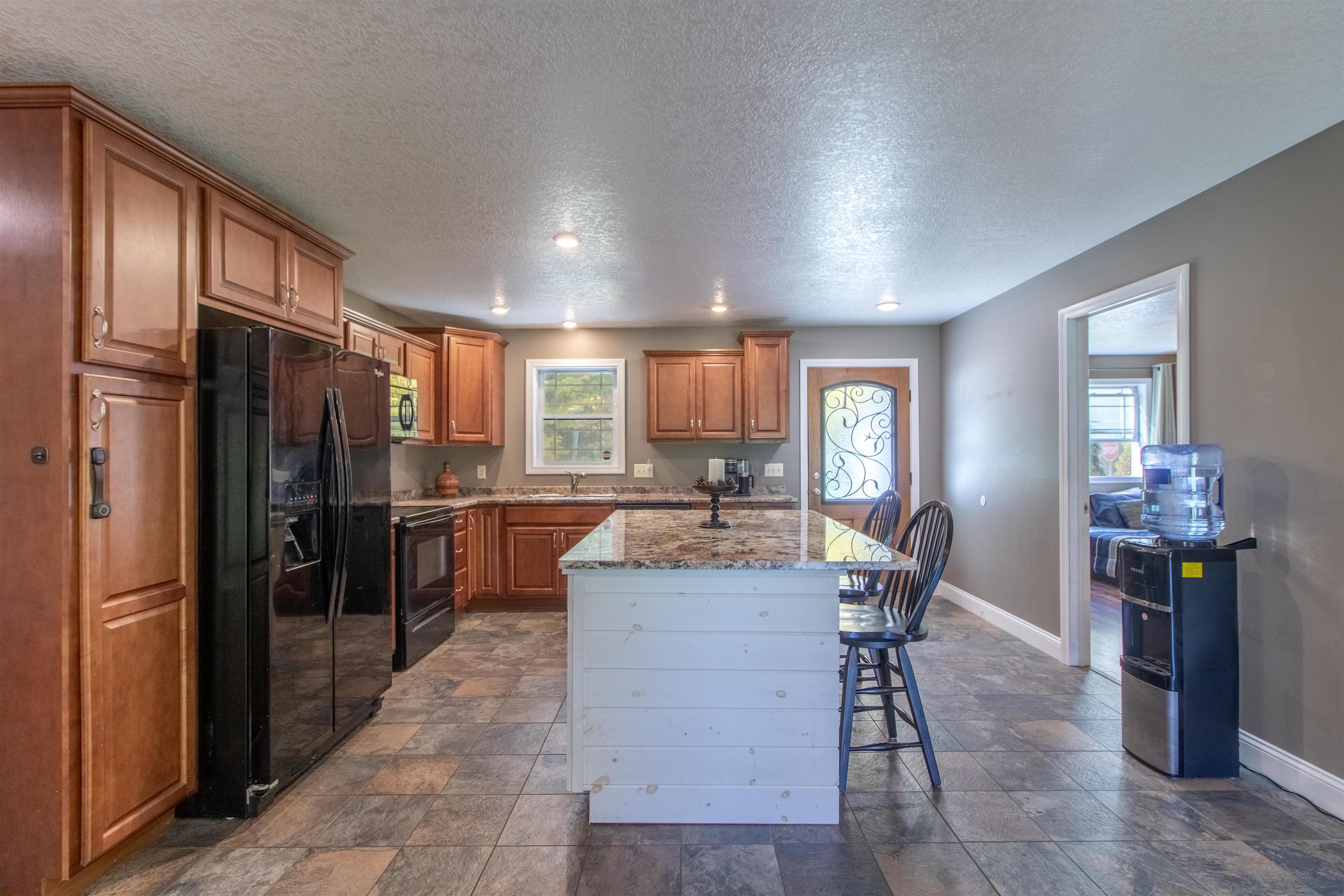 25 Derby Pond Road Property Photo 4