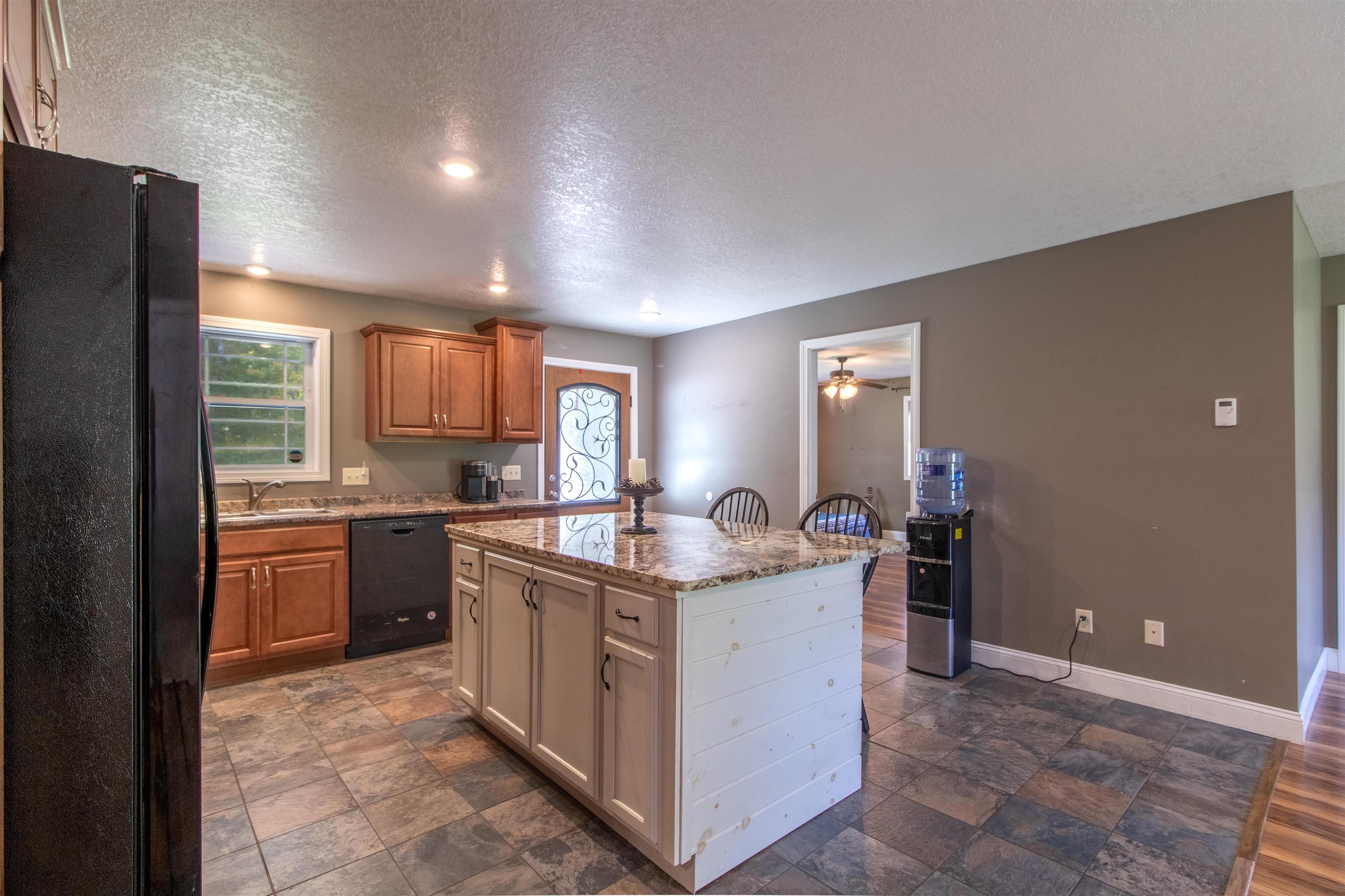 25 Derby Pond Road Property Photo 5