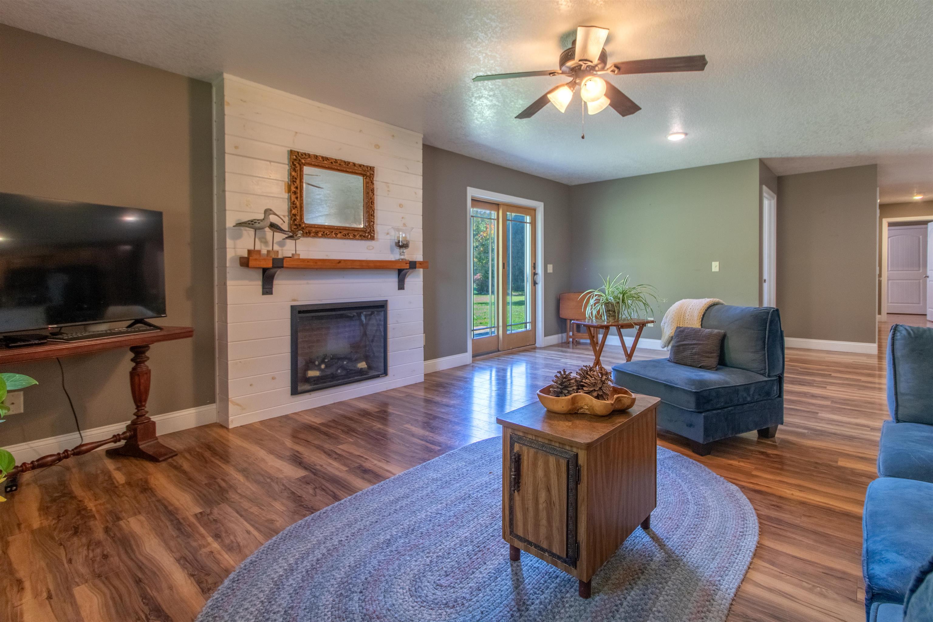 25 Derby Pond Road Property Photo 12