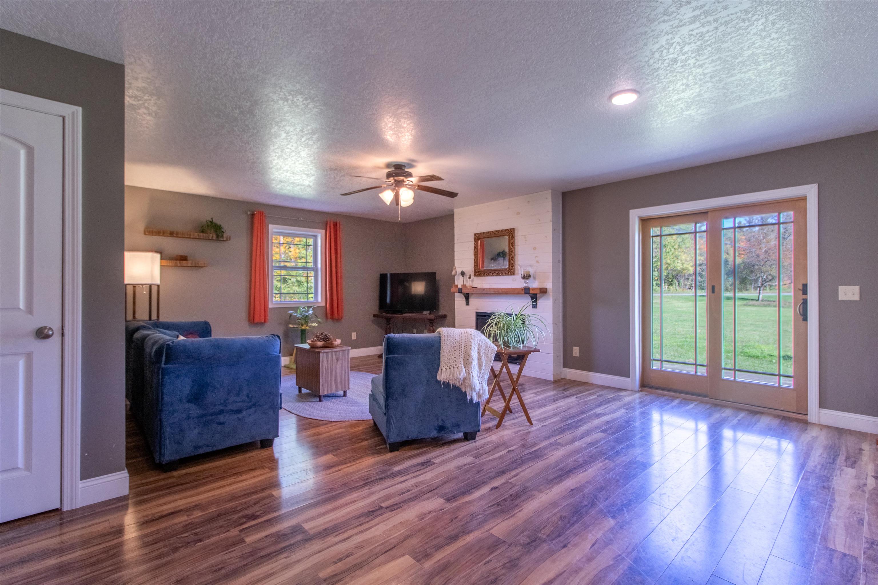 25 Derby Pond Road Property Photo 13