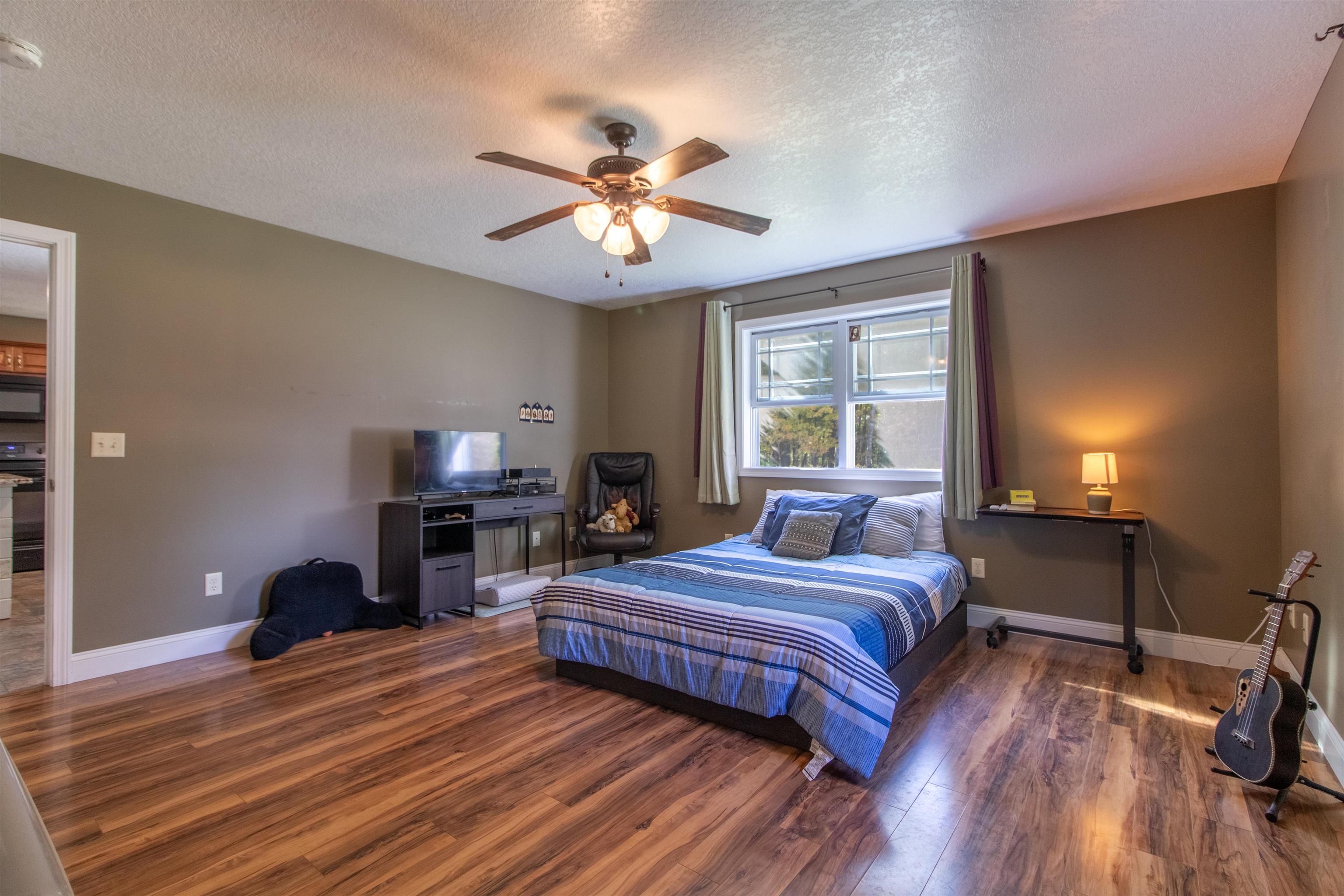 25 Derby Pond Road Property Photo 15